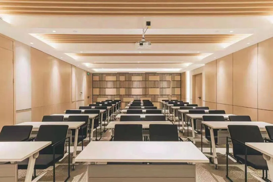 Atour Hotel Yiwu International Trade City