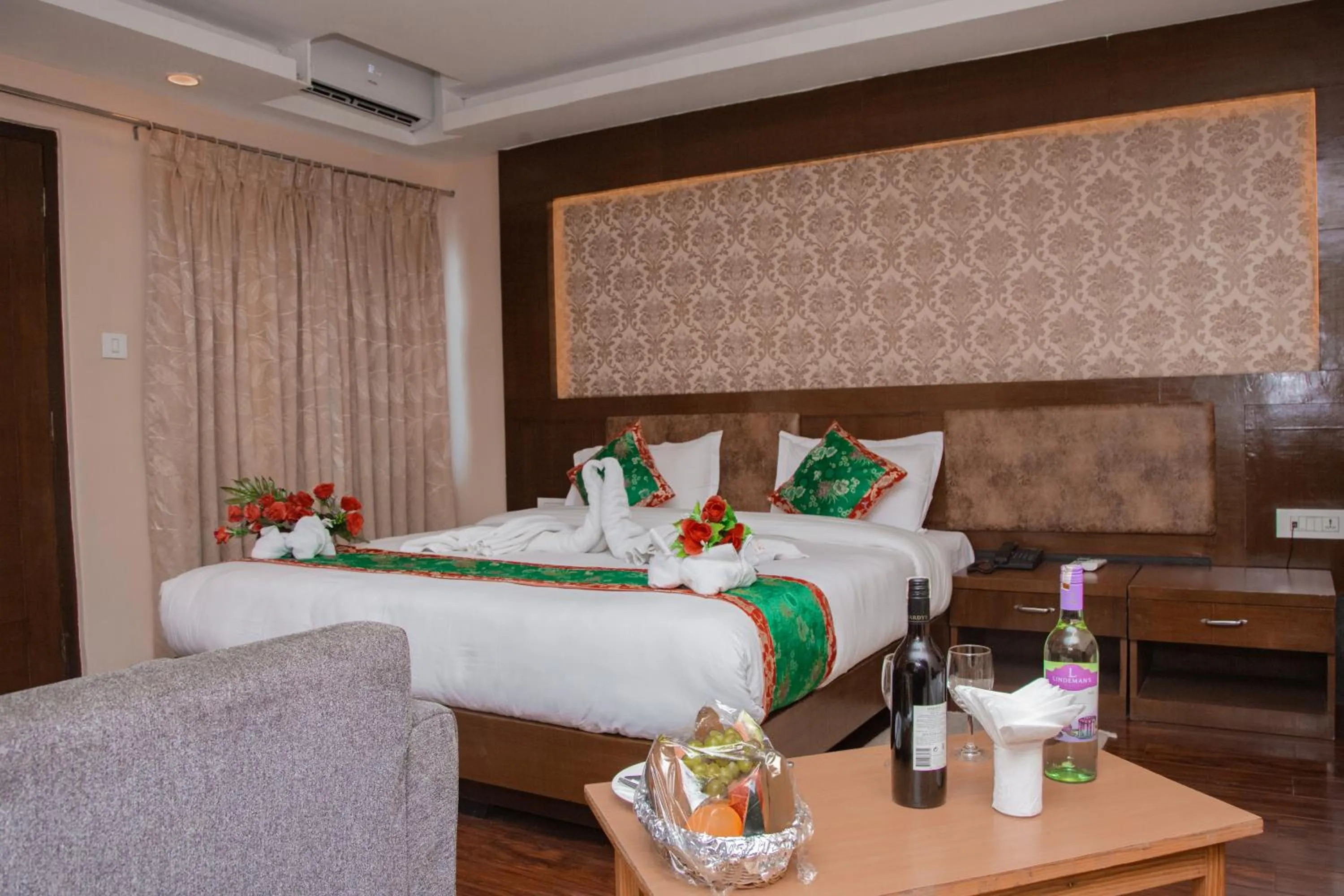 Bed in Hotel Yellow Pagoda Pokhara