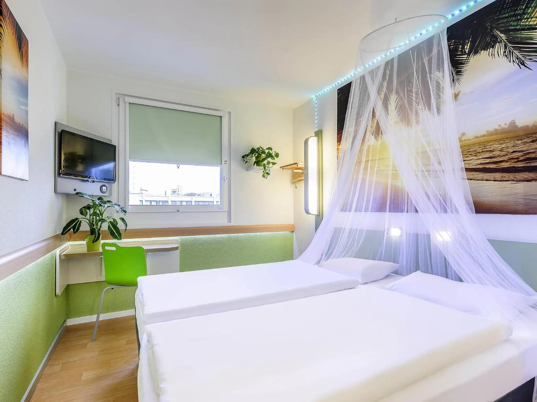 Bedroom, Bed in ibis budget Berlin Kurfürstendamm