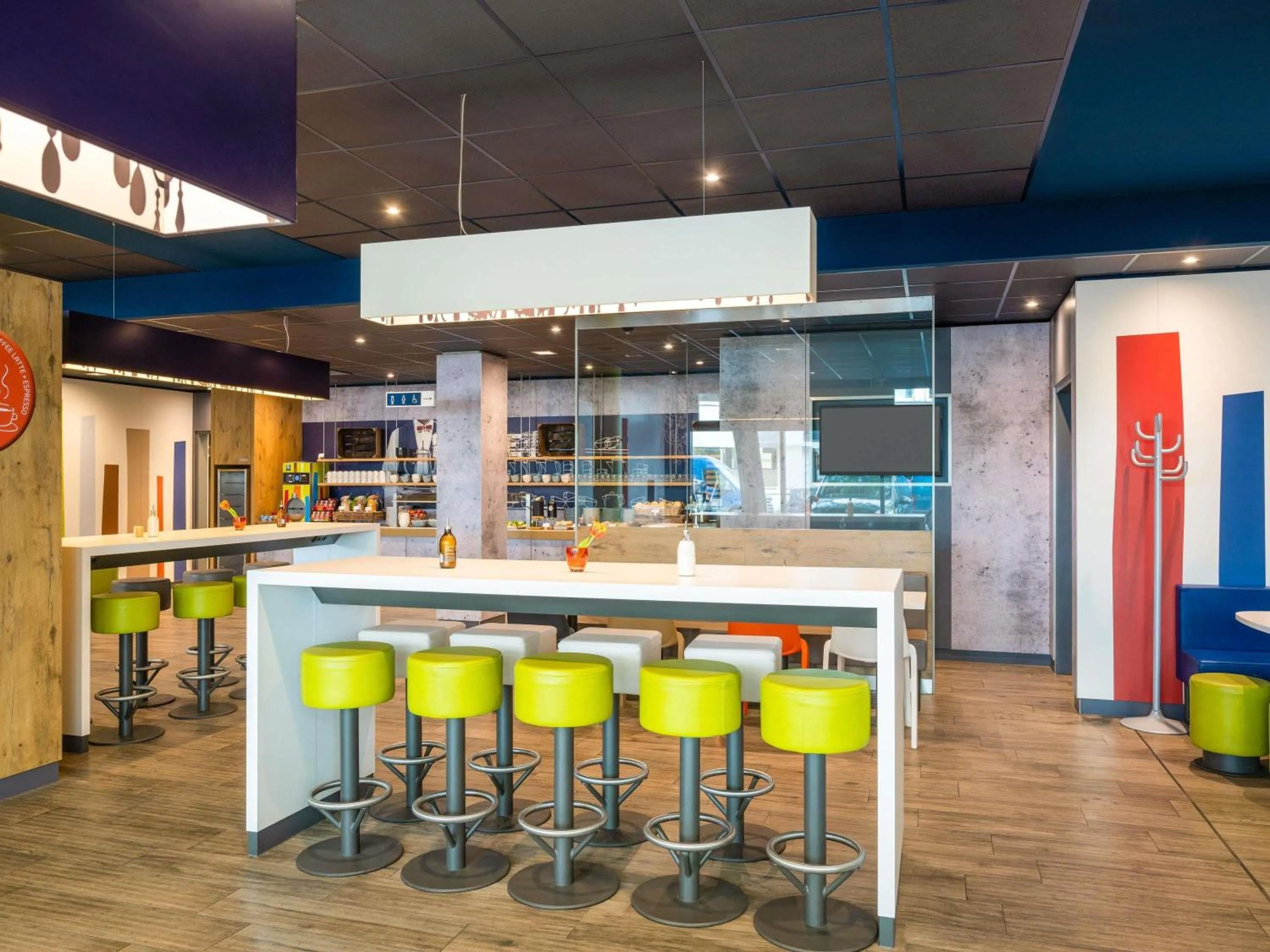 Breakfast in ibis budget Berlin Kurfürstendamm