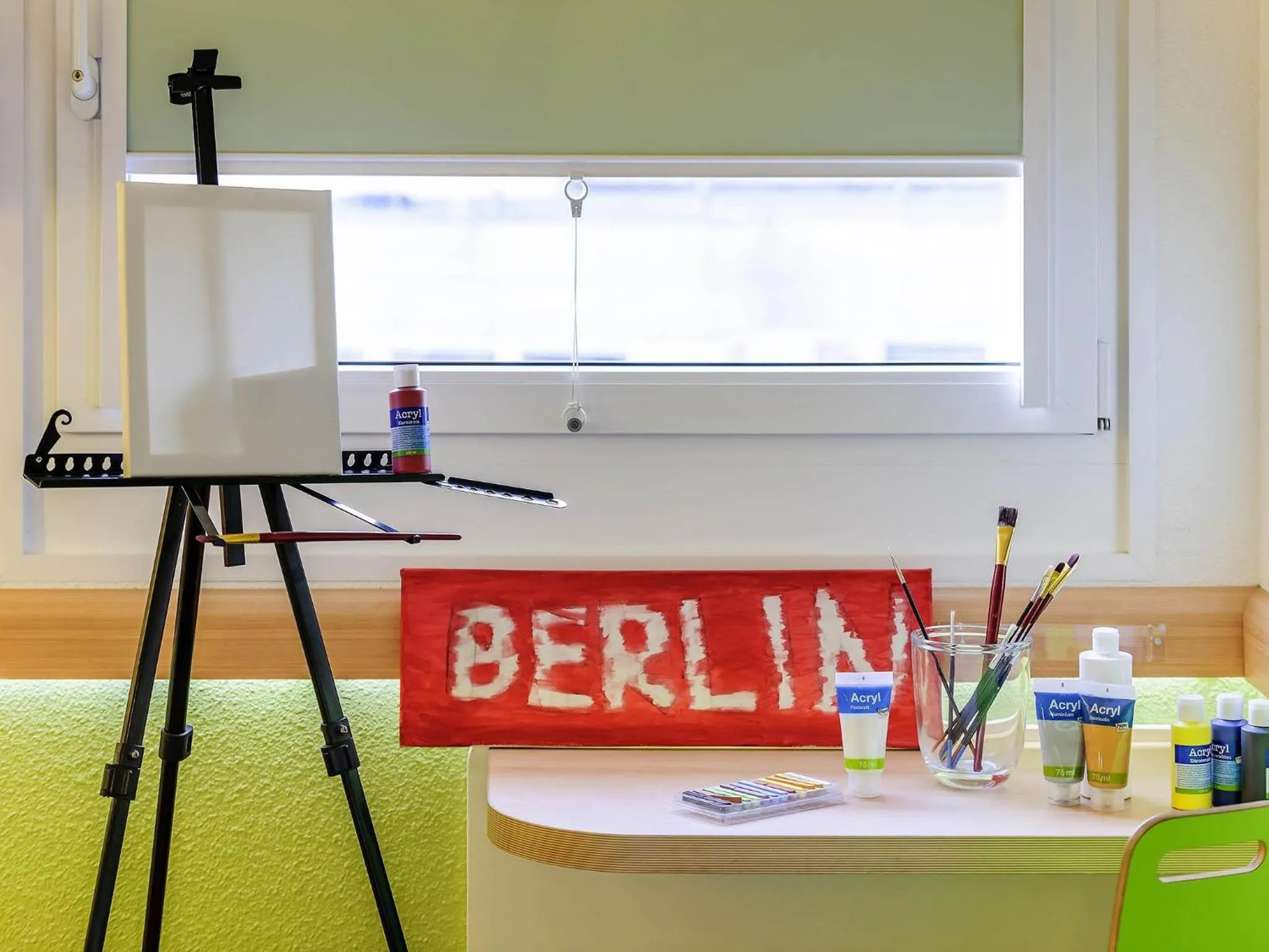 Bedroom in ibis budget Berlin Kurfürstendamm