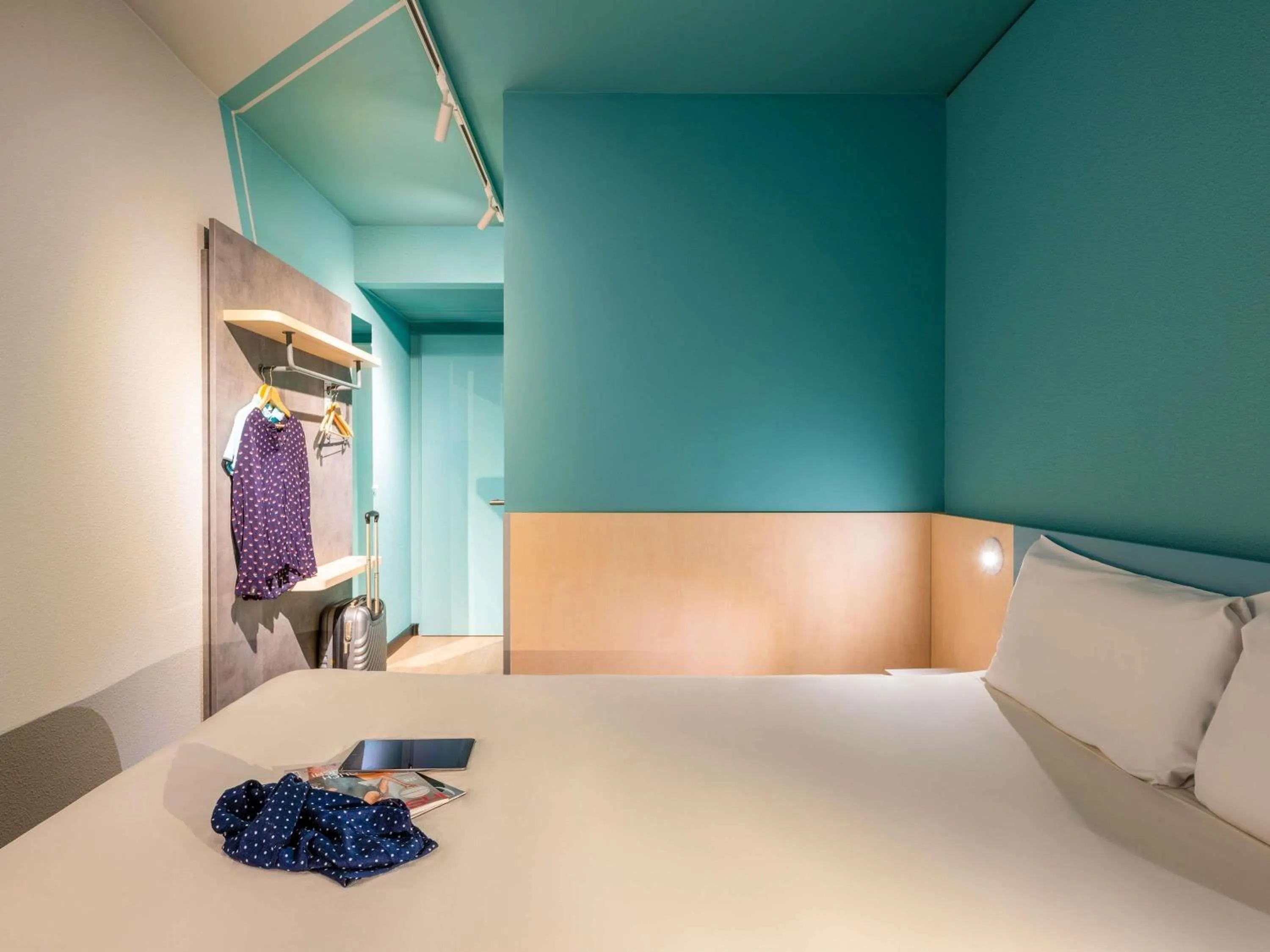 Bedroom, Bed in ibis budget Berlin Kurfürstendamm