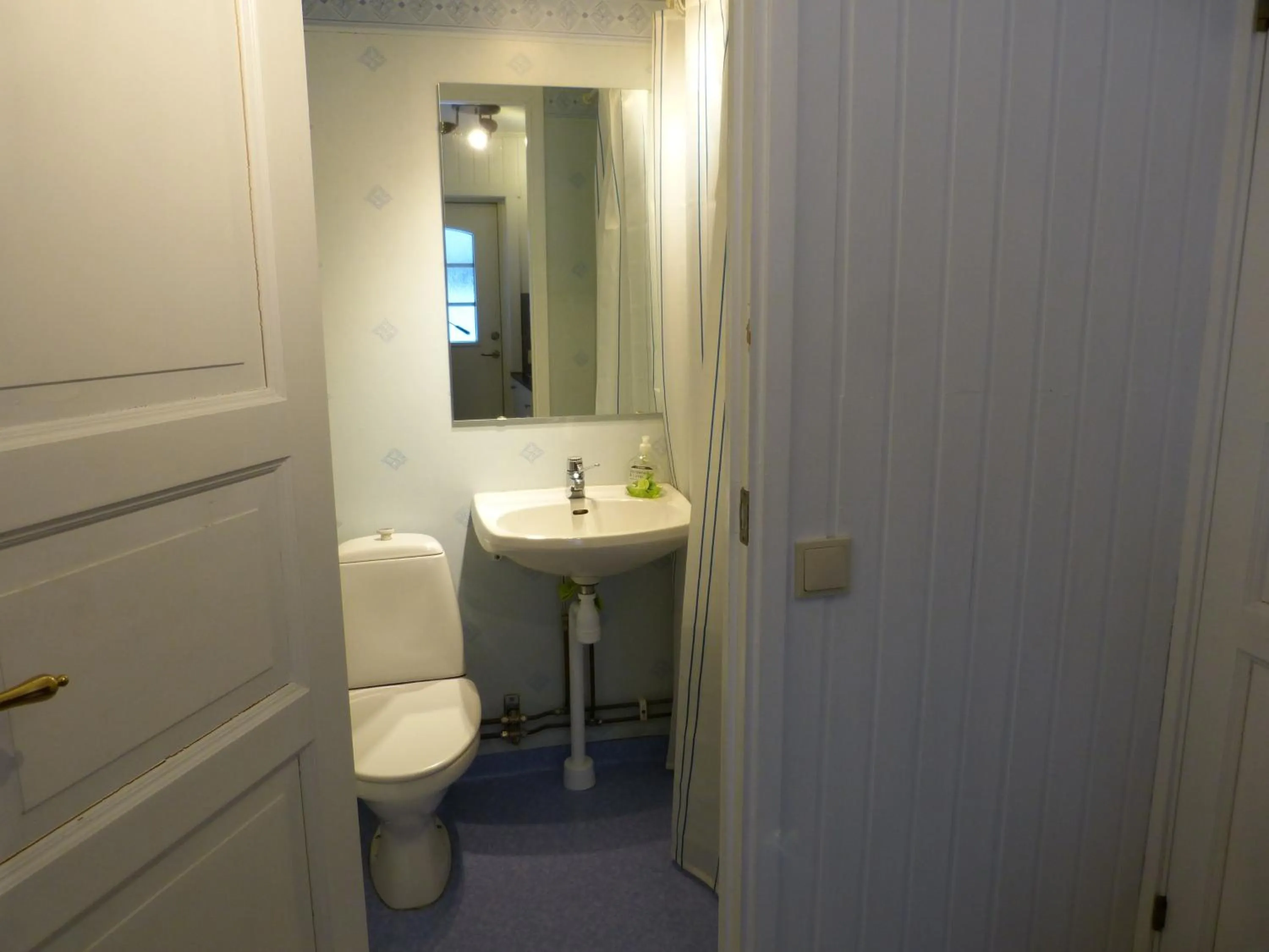 Photo of the whole room in Sangis Motell och Camping