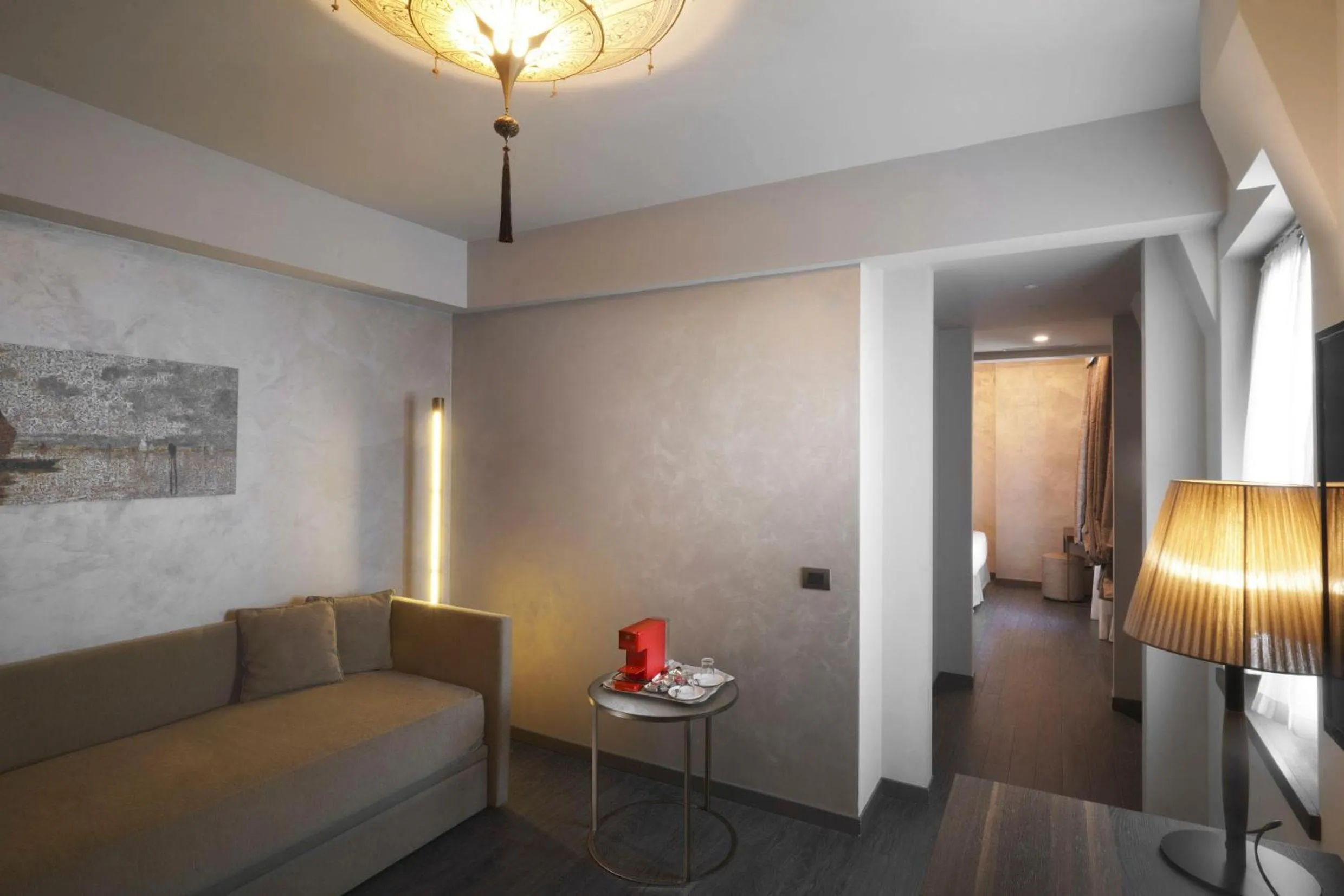 Photo of the whole room in Hotel Aquarius Venice - Ascend Collection