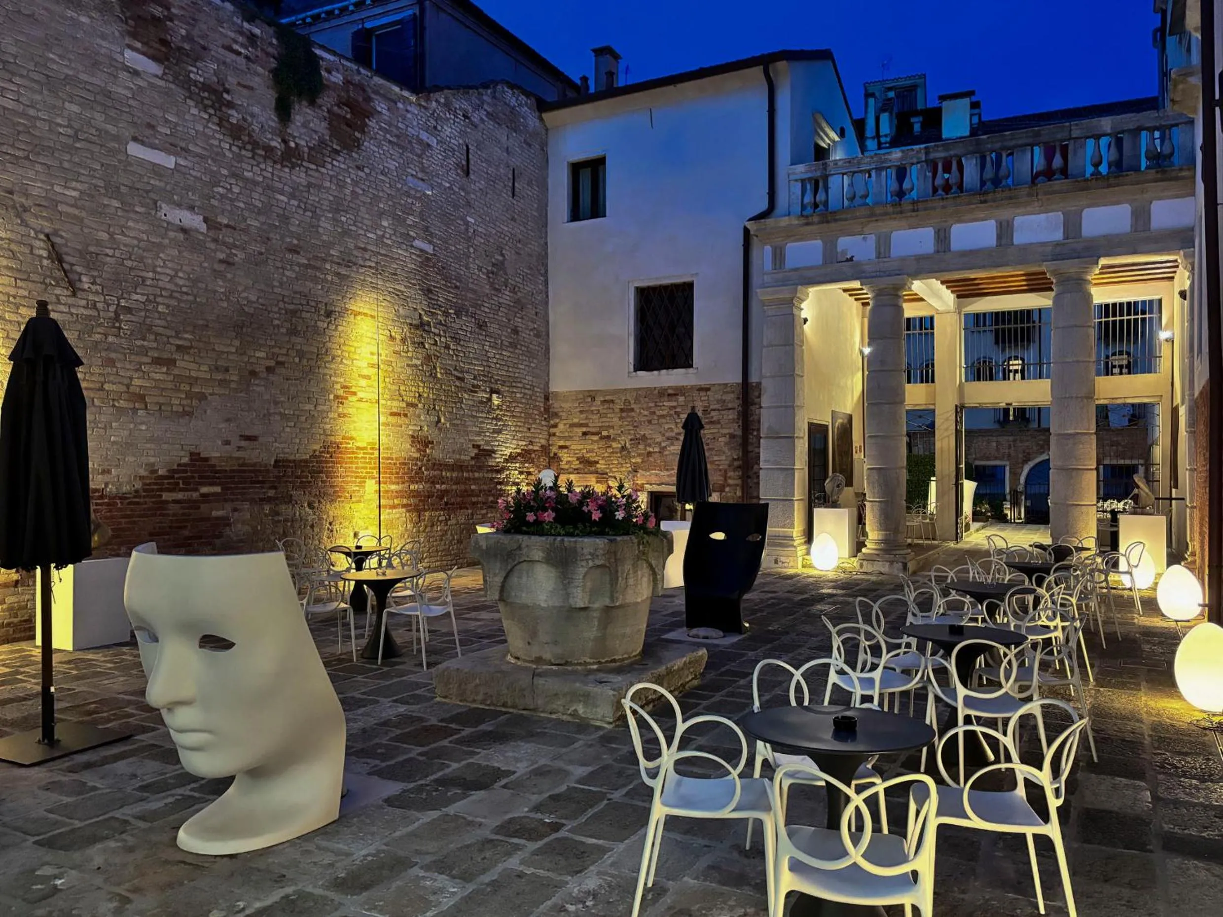 Patio in Hotel Aquarius Venice - Ascend Collection