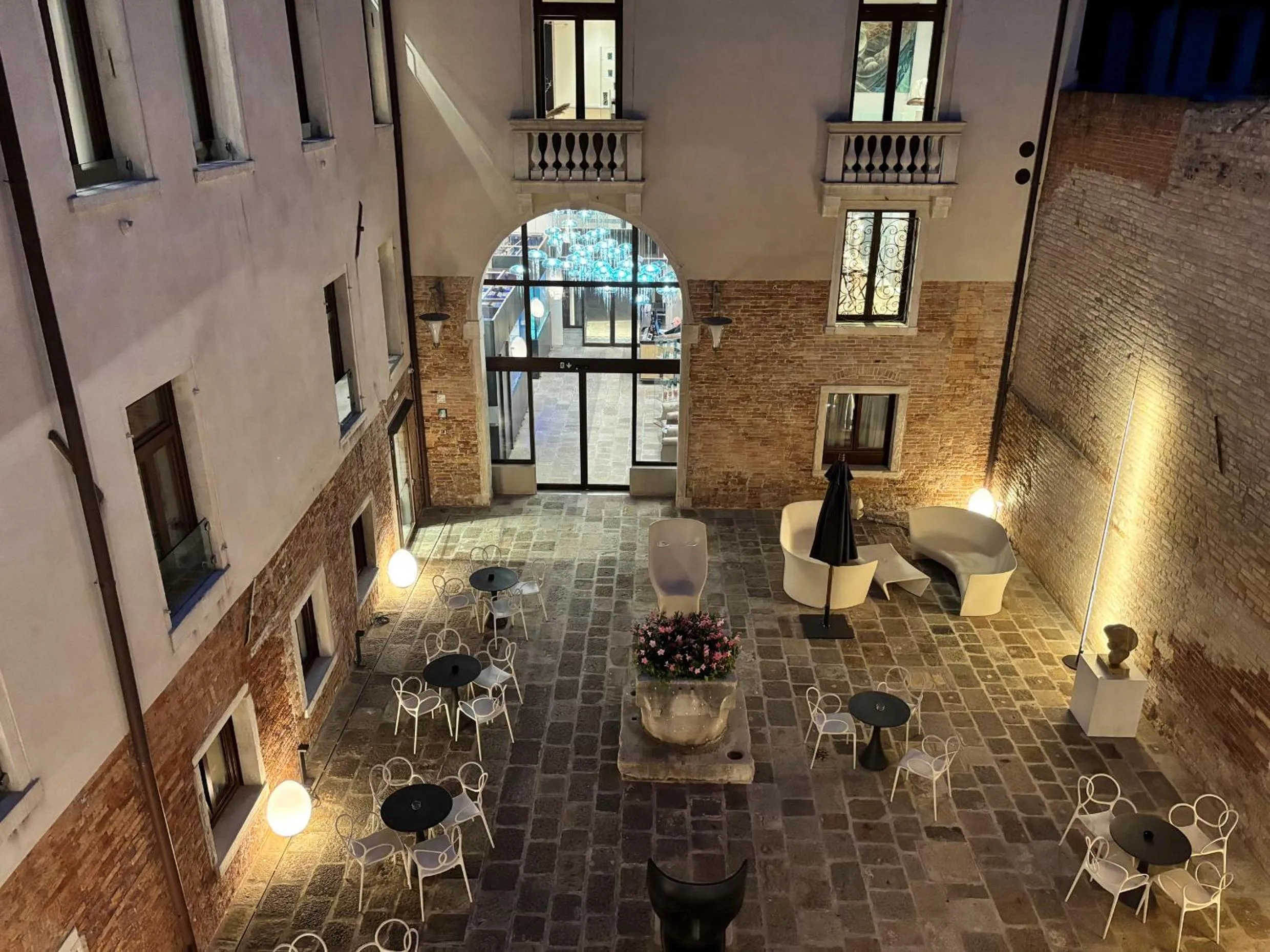 Patio in Hotel Aquarius Venice - Ascend Collection