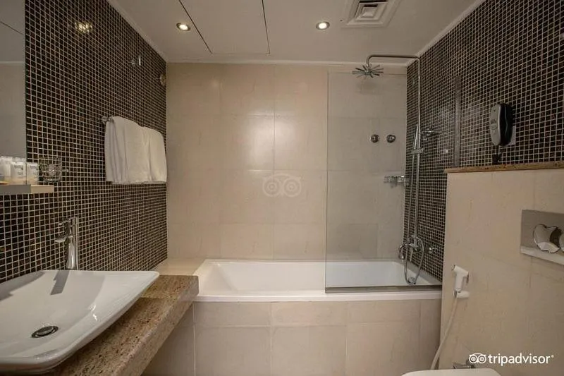 Bathroom in Mark Inn Hotel Deira