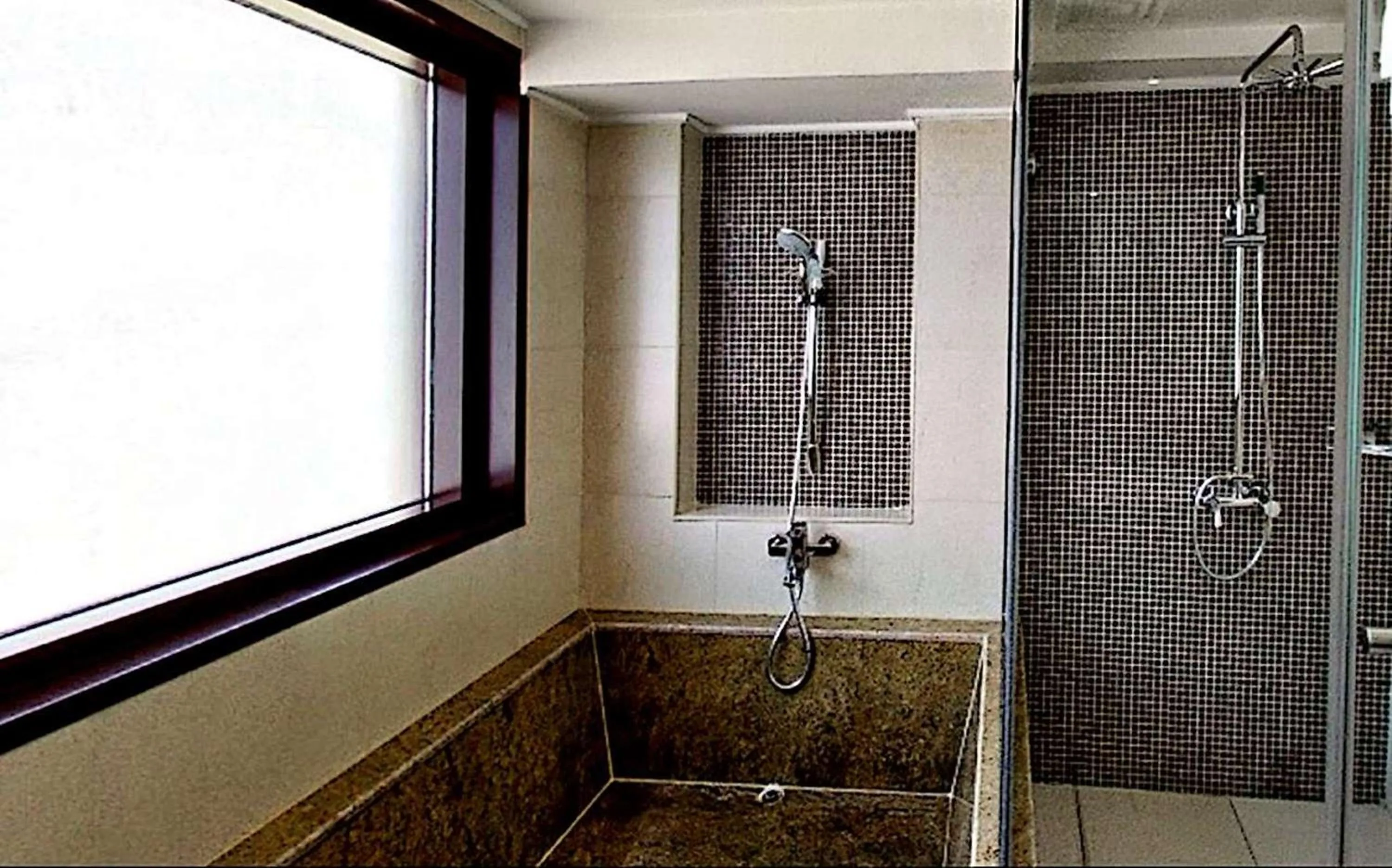 Bathroom in Mark Inn Hotel Deira