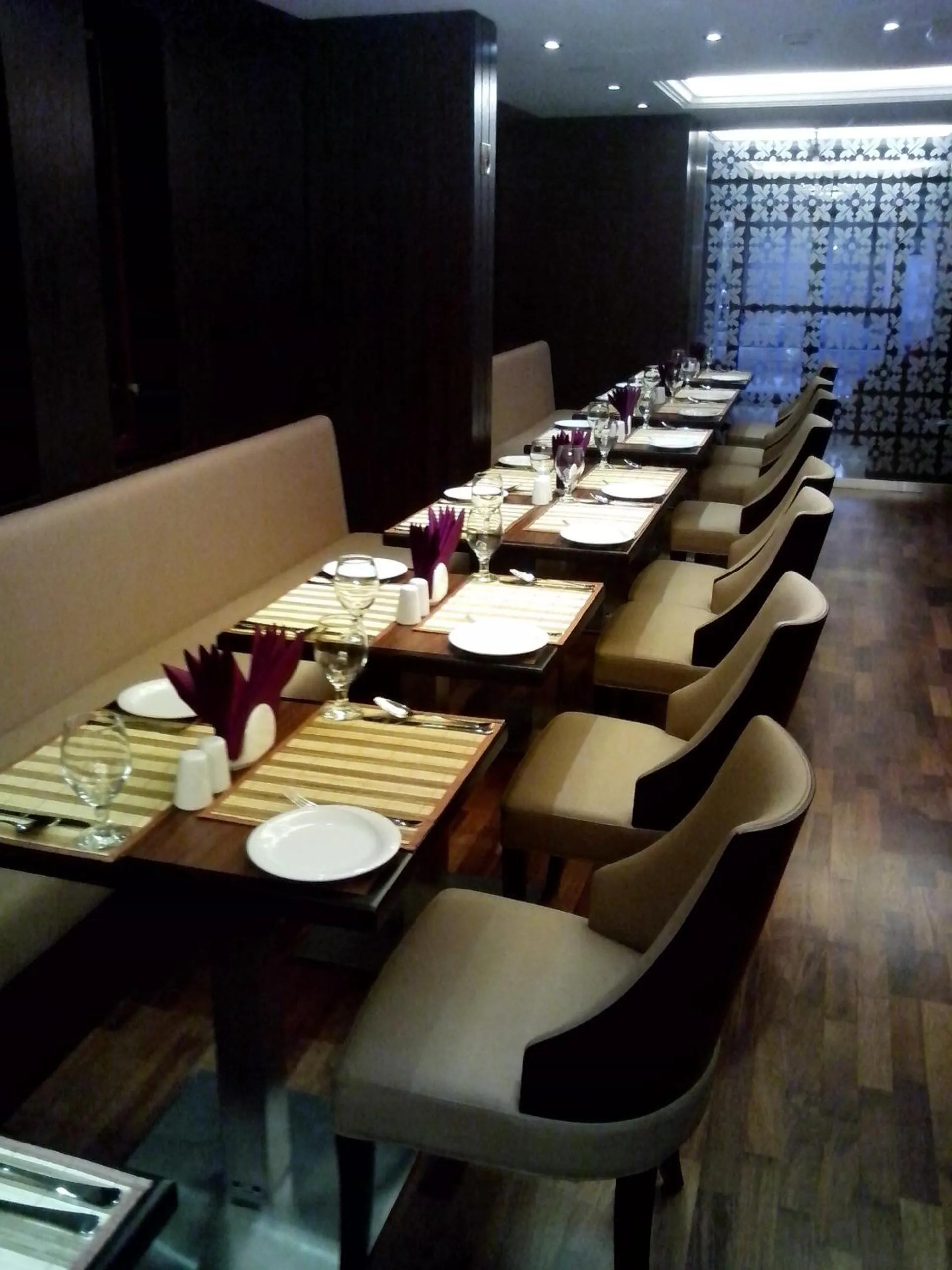 Restaurant/places to eat in Mark Inn Hotel Deira