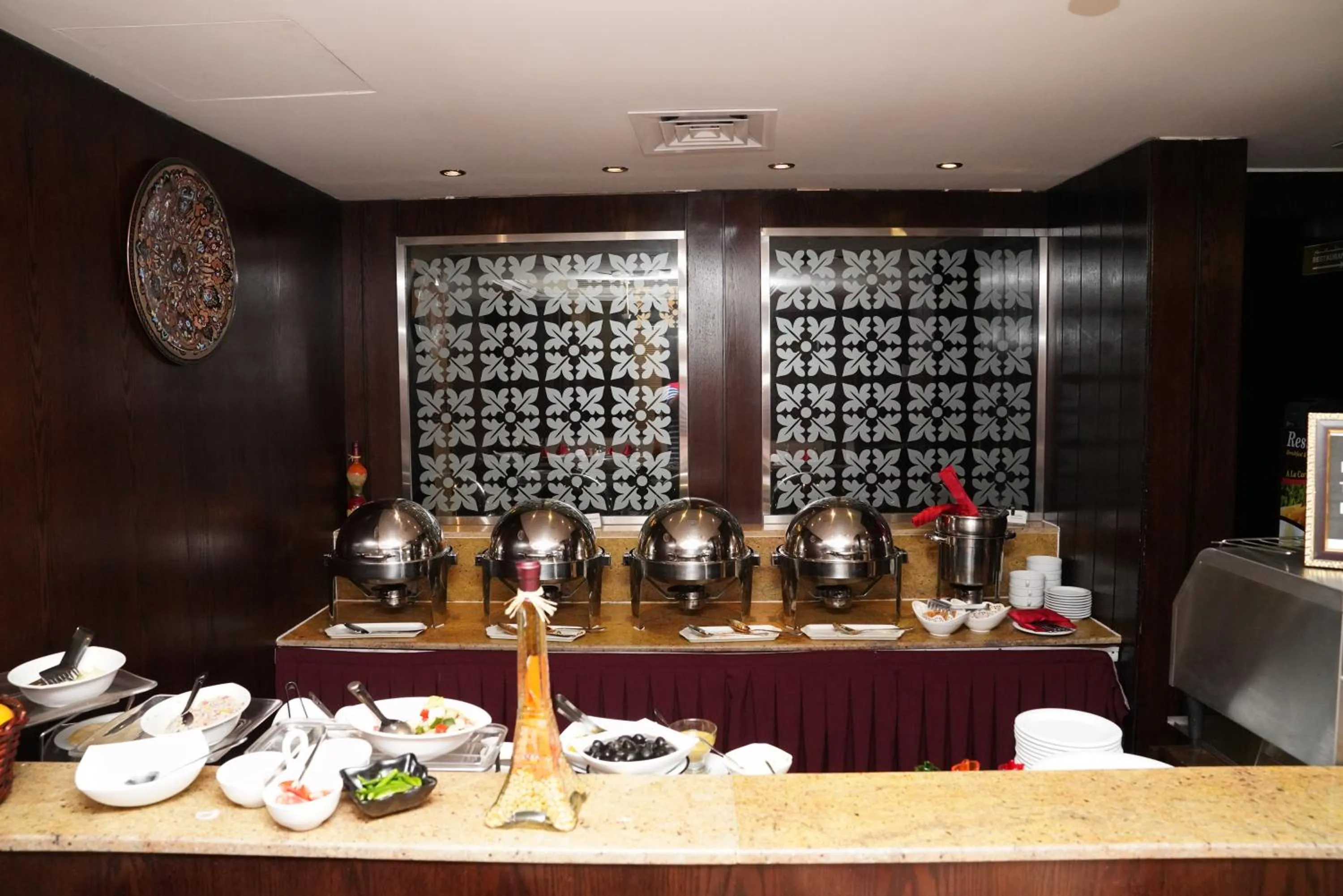 Restaurant/places to eat in Mark Inn Hotel Deira