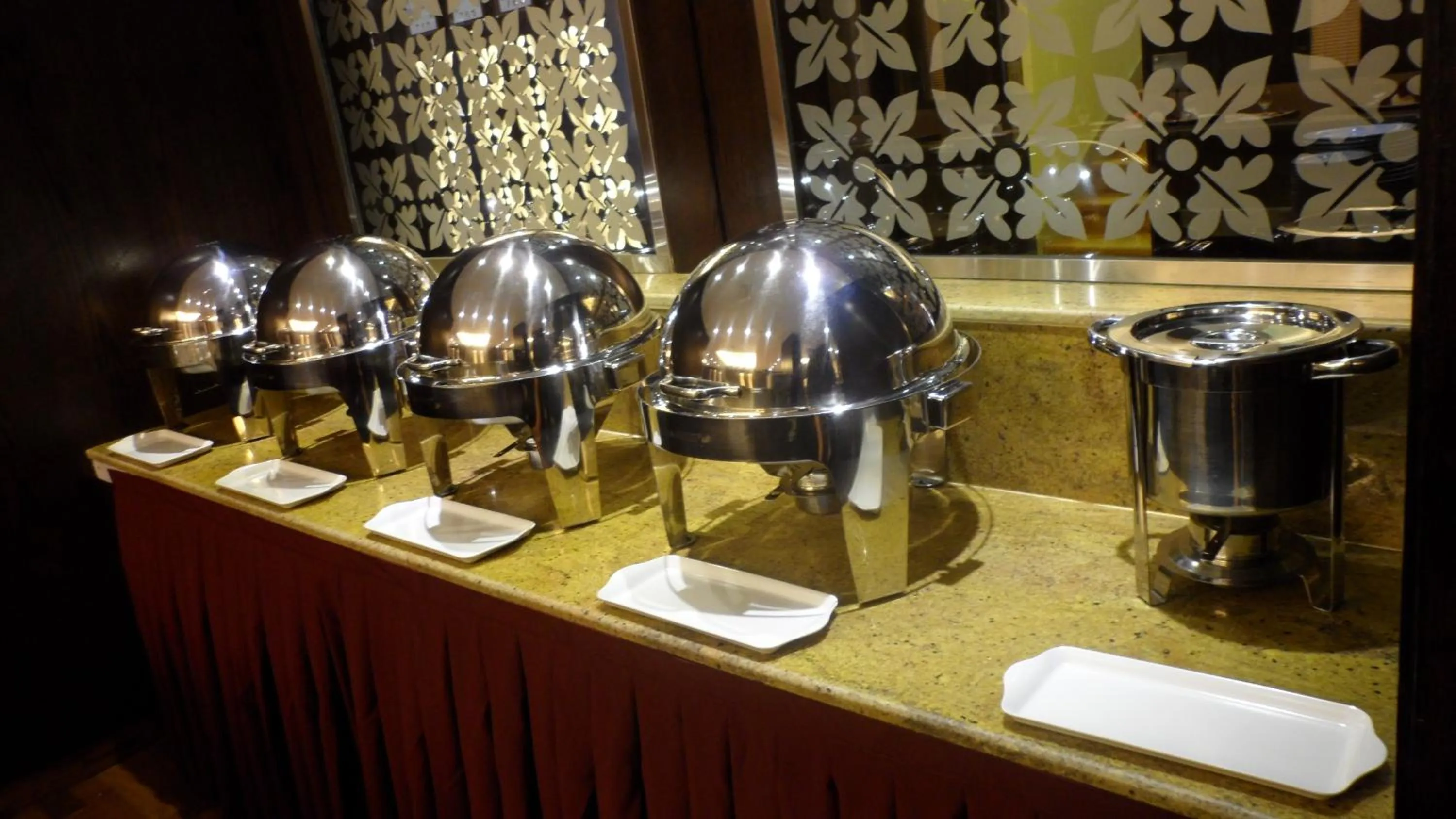 Restaurant/places to eat in Mark Inn Hotel Deira