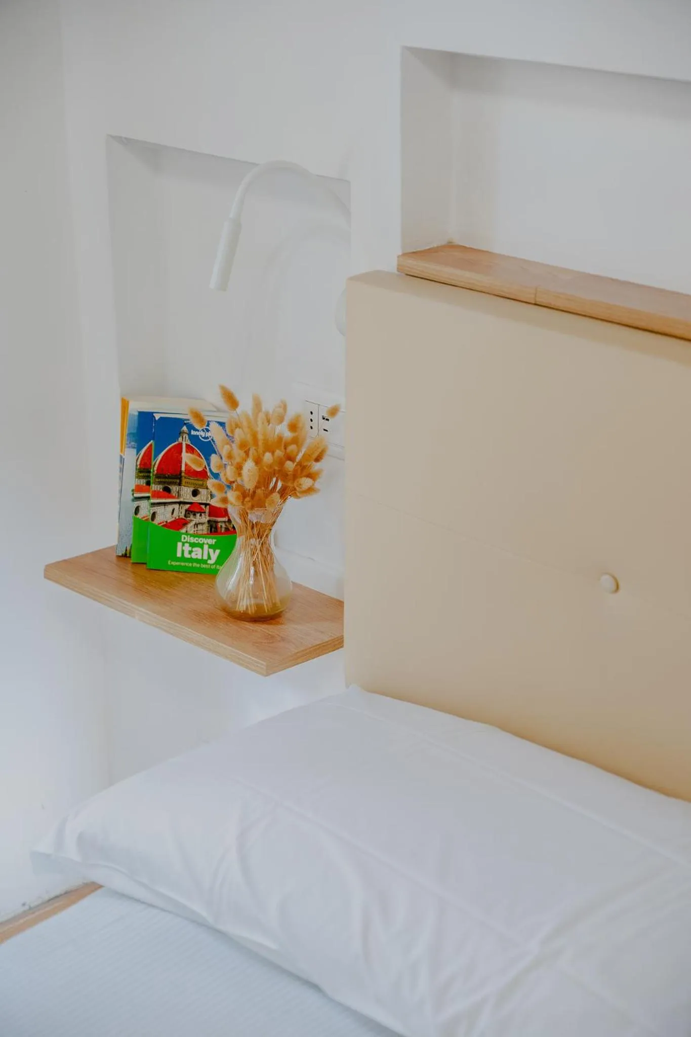 Bedroom, Bed in Florence Rooms