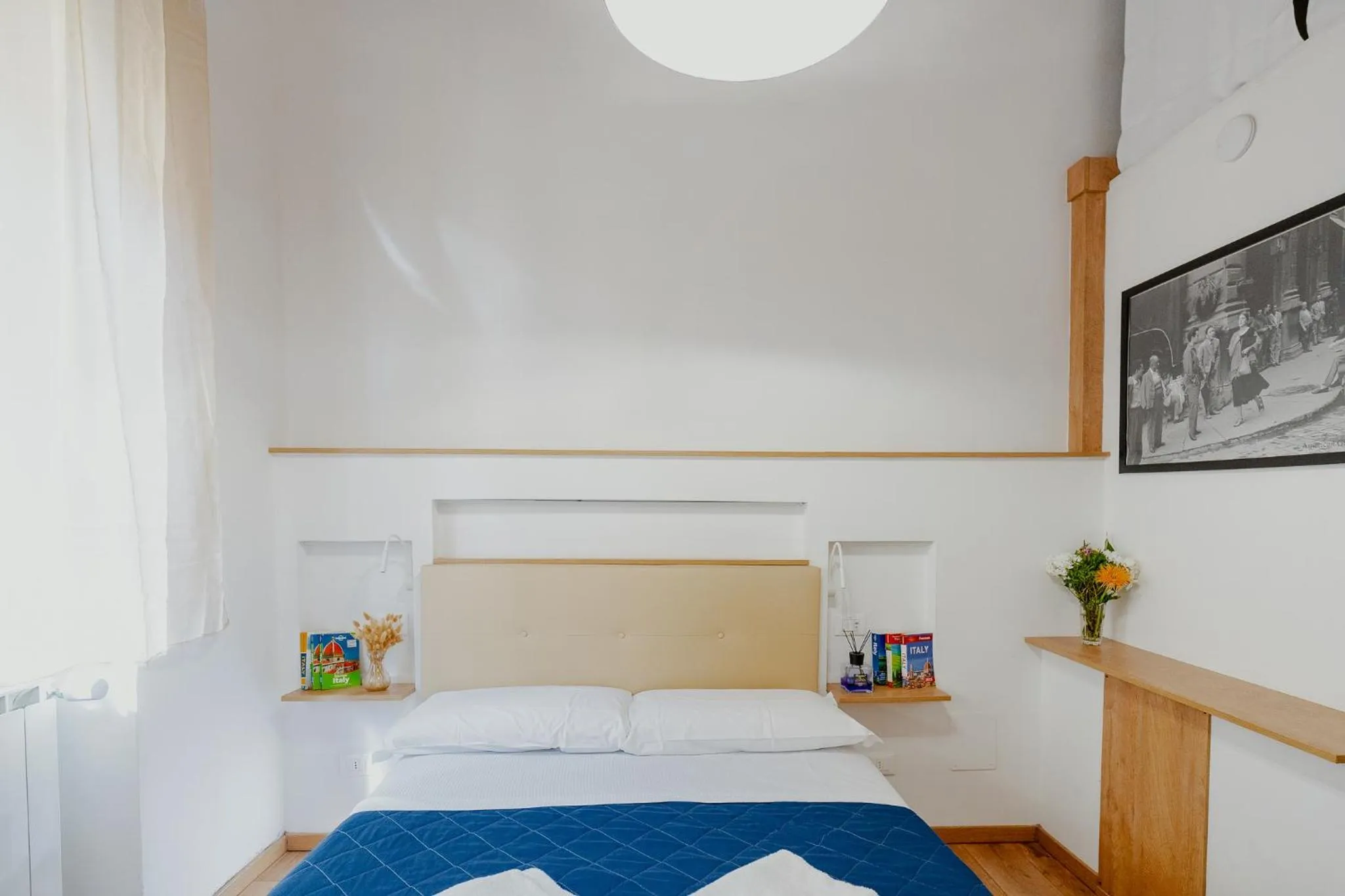 Bedroom, Bed in Florence Rooms