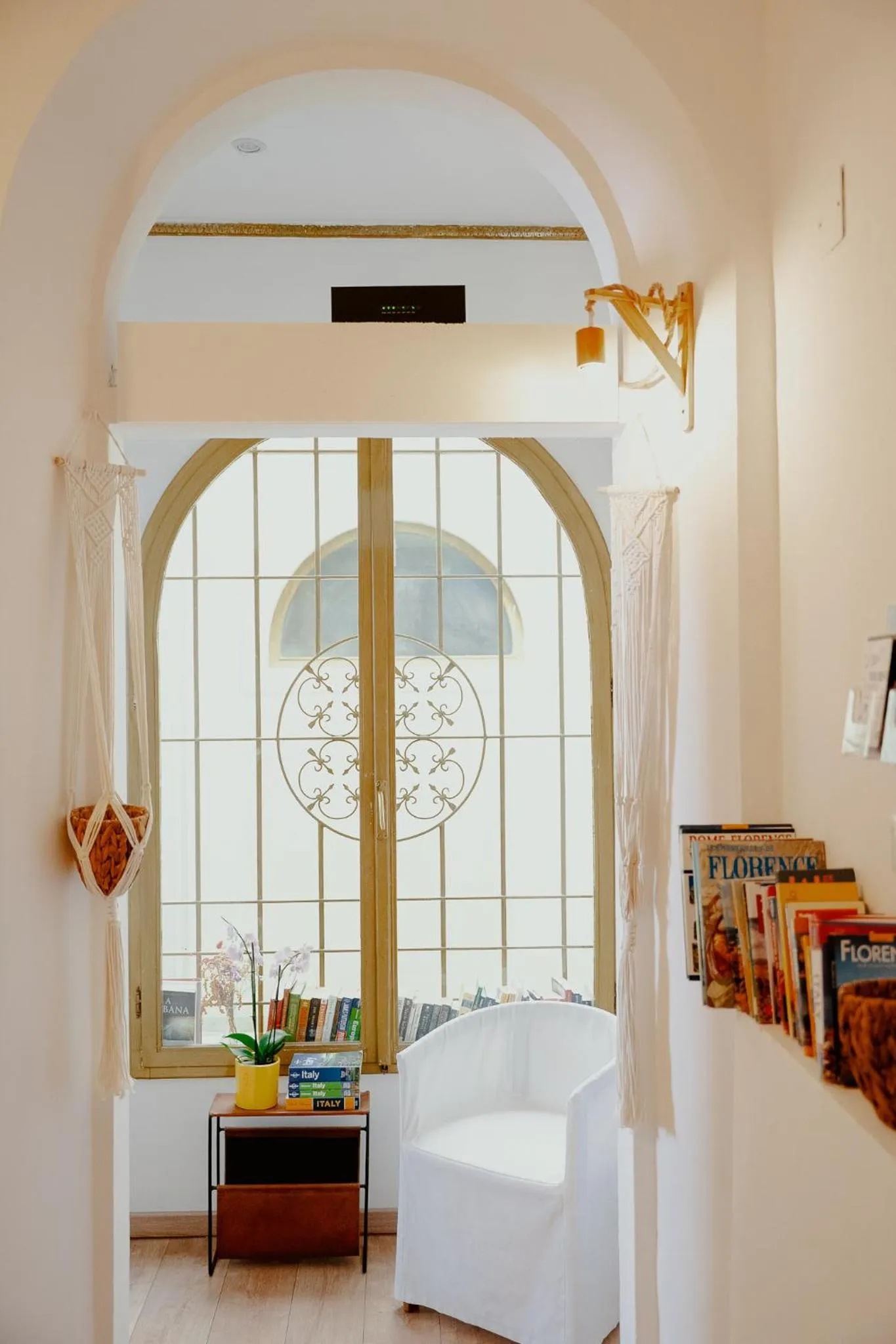 Facade/entrance, Bed in Florence Rooms