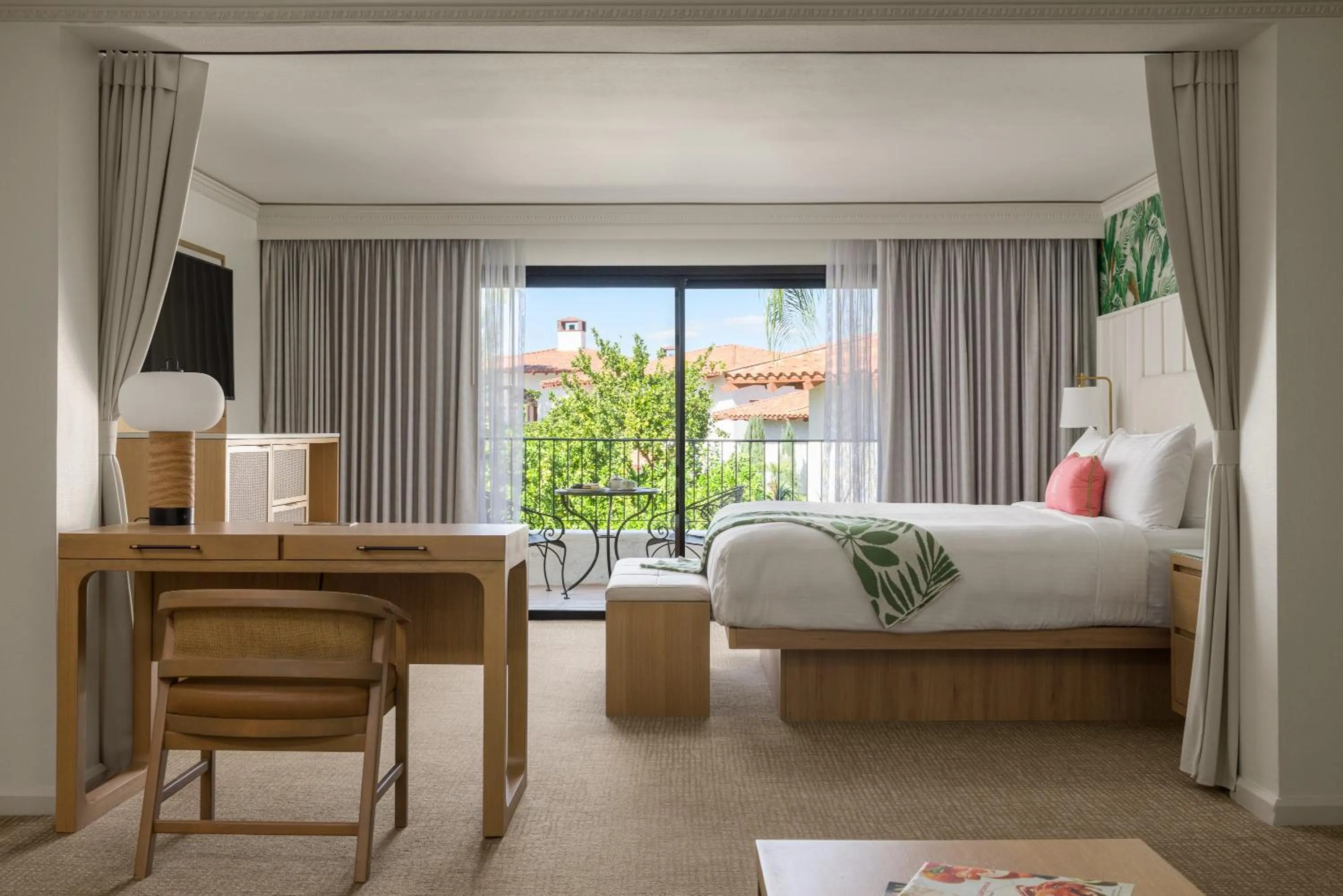 Bedroom, Bed in Tommy Bahama Miramonte Resort & Spa