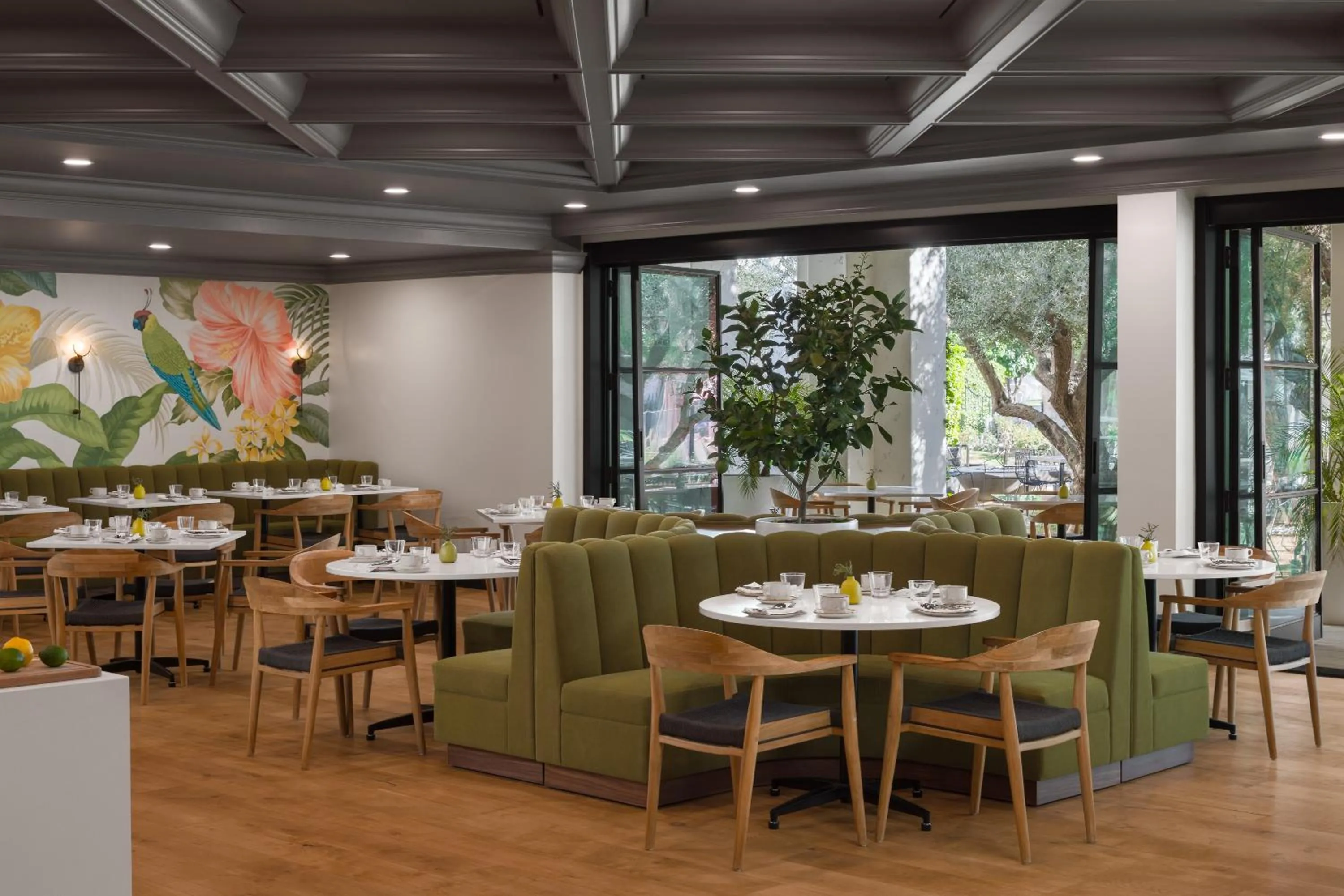 Restaurant/places to eat in Tommy Bahama Miramonte Resort & Spa