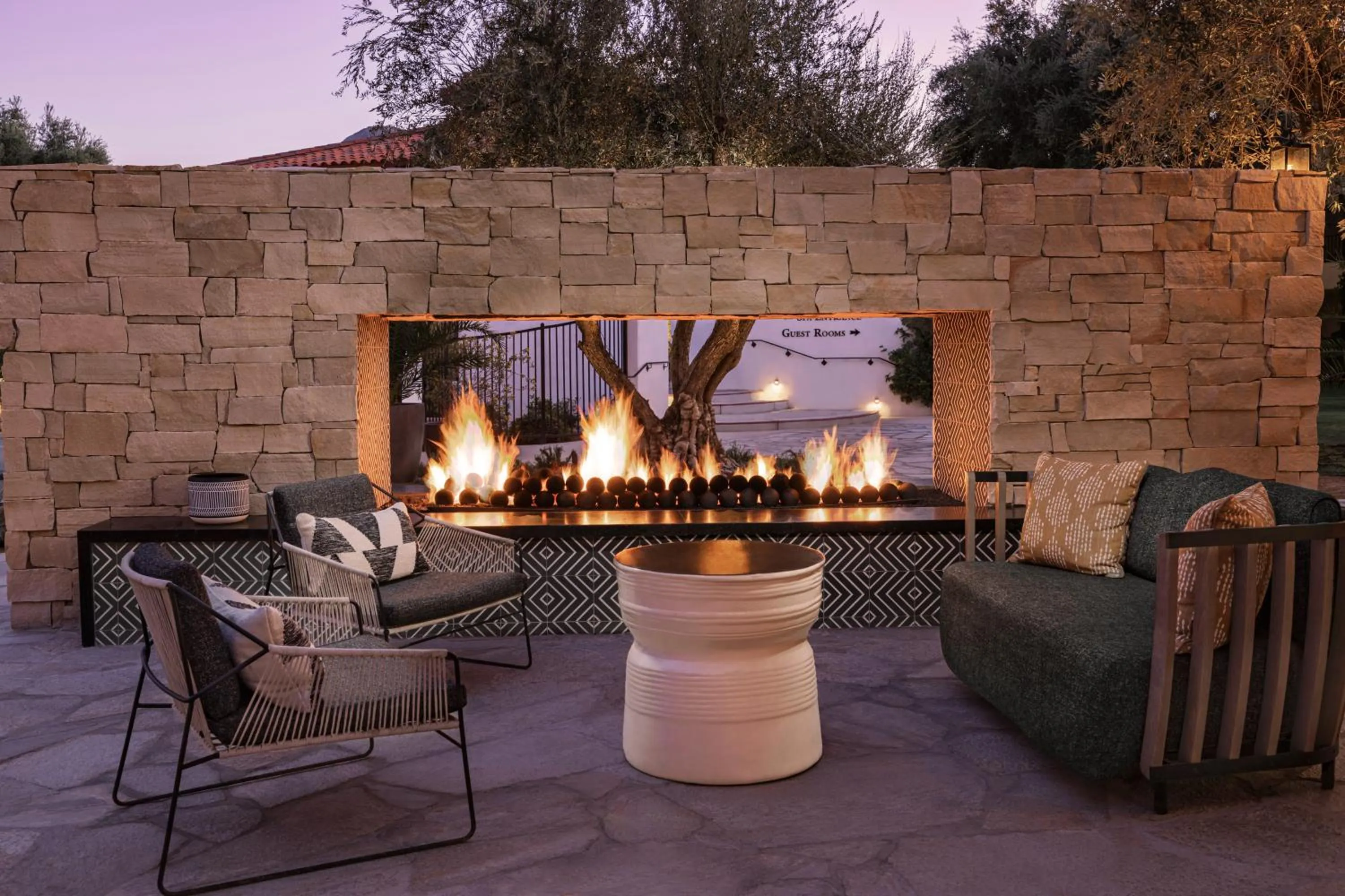 Seating area in Tommy Bahama Miramonte Resort & Spa