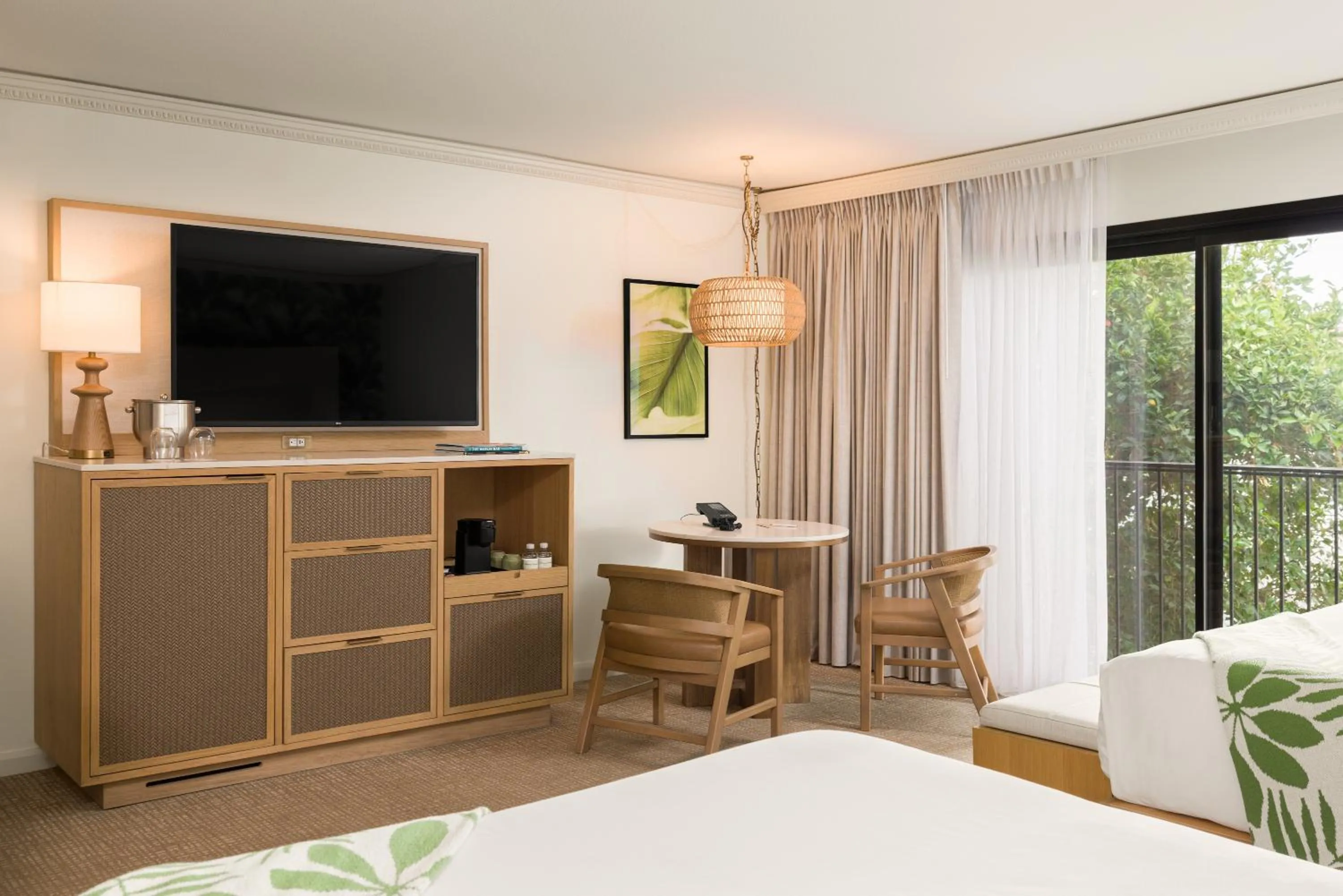 Bedroom, Bed in Tommy Bahama Miramonte Resort & Spa