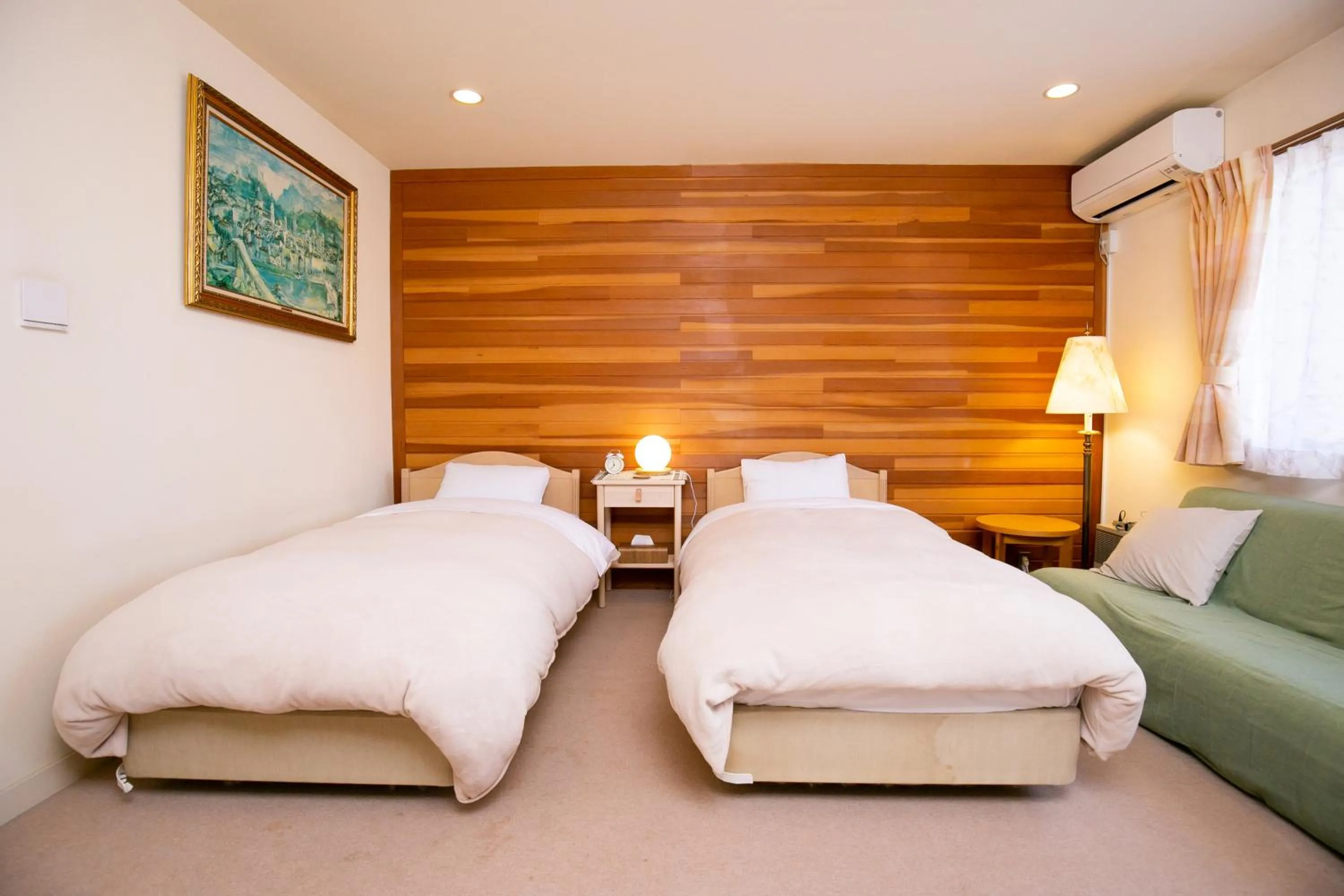 Bed in Ryosha Tsukiakari