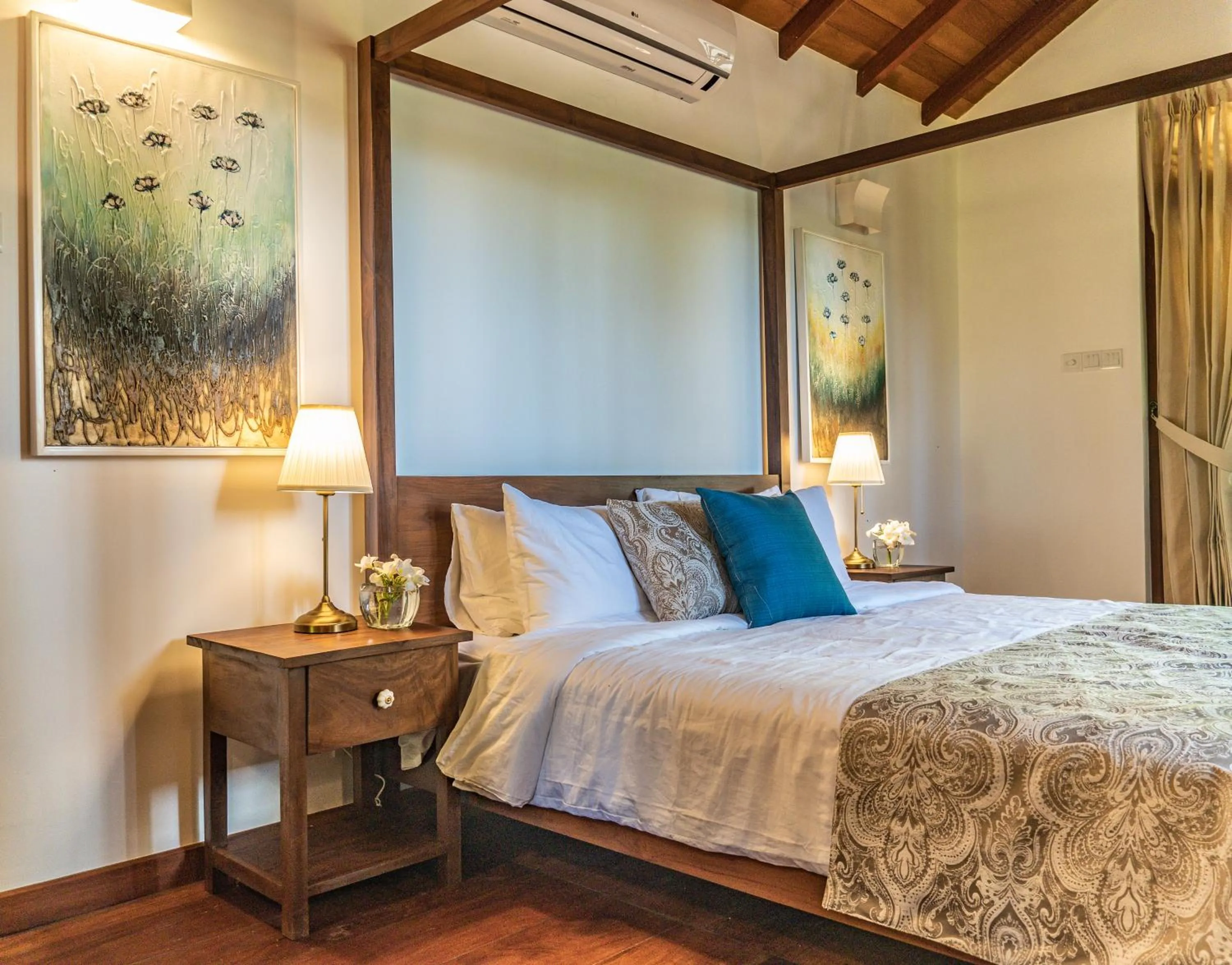 Bedroom, Bed in Kiri Palu