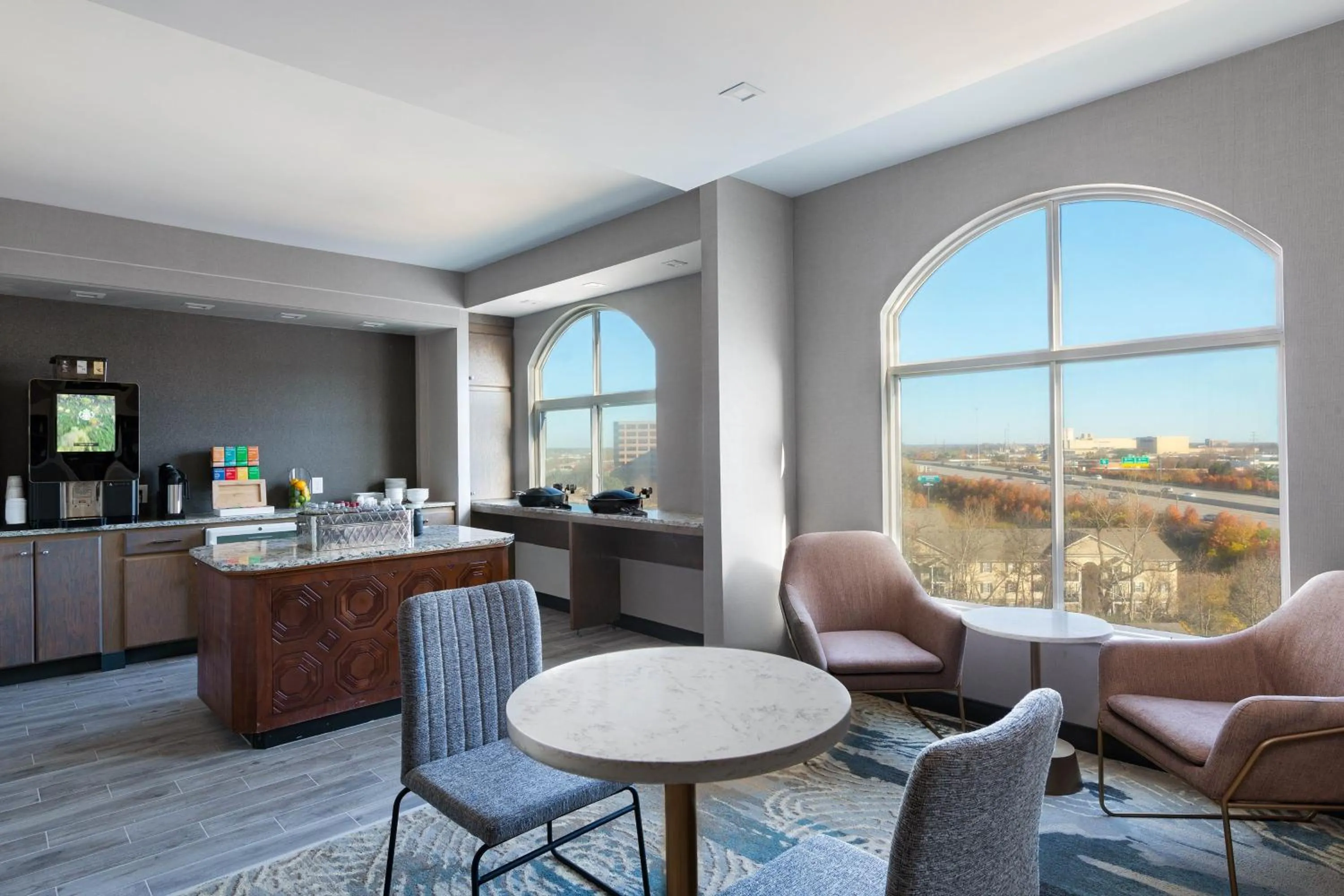 Lounge or bar in Sheraton Suites Columbus Worthington