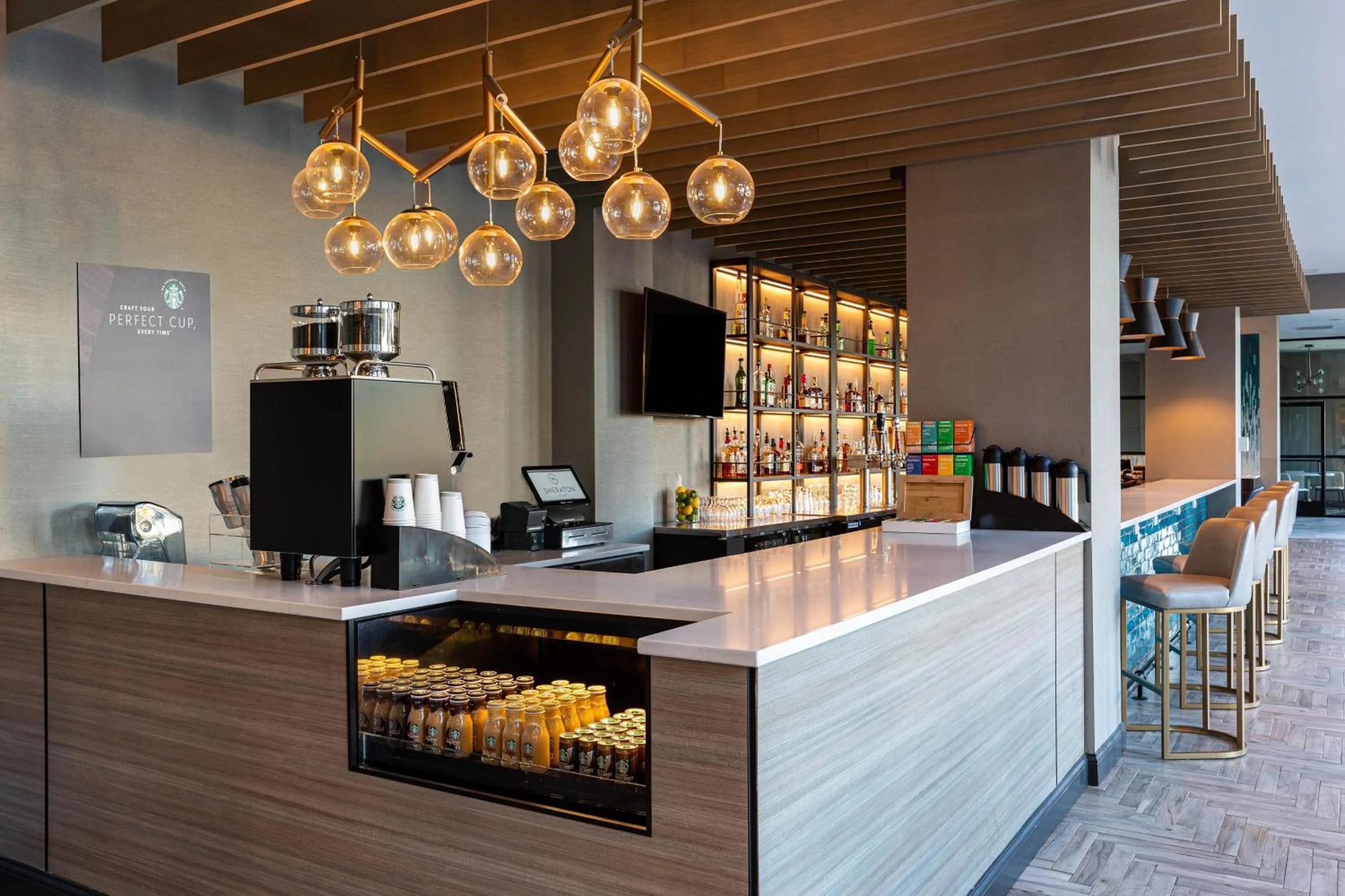 Lounge or bar in Sheraton Suites Columbus Worthington