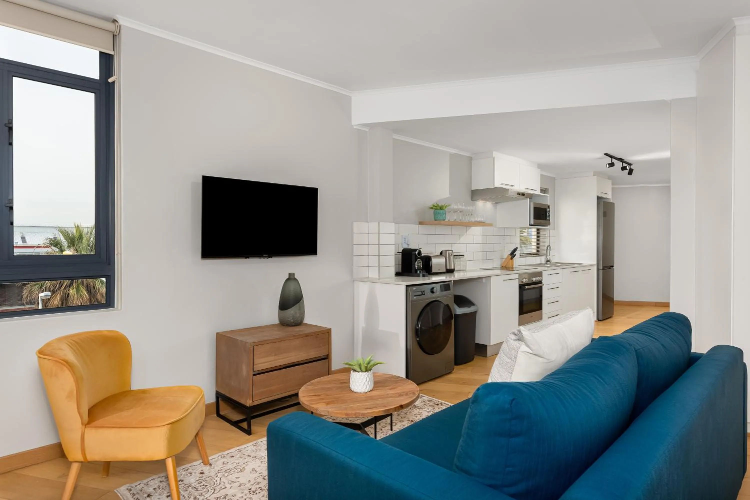 Kitchen or kitchenette in Urban Artisan Luxury Suites by Totalstay