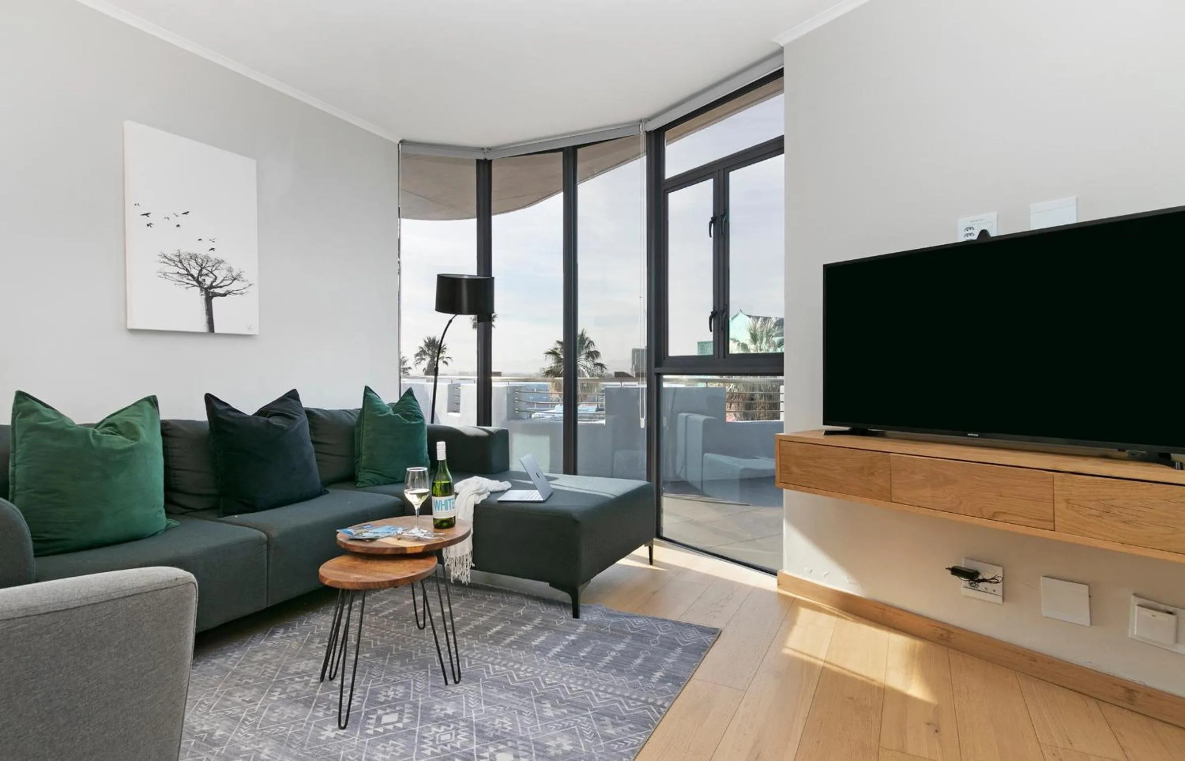 Living room in Urban Artisan Luxury Suites by Totalstay