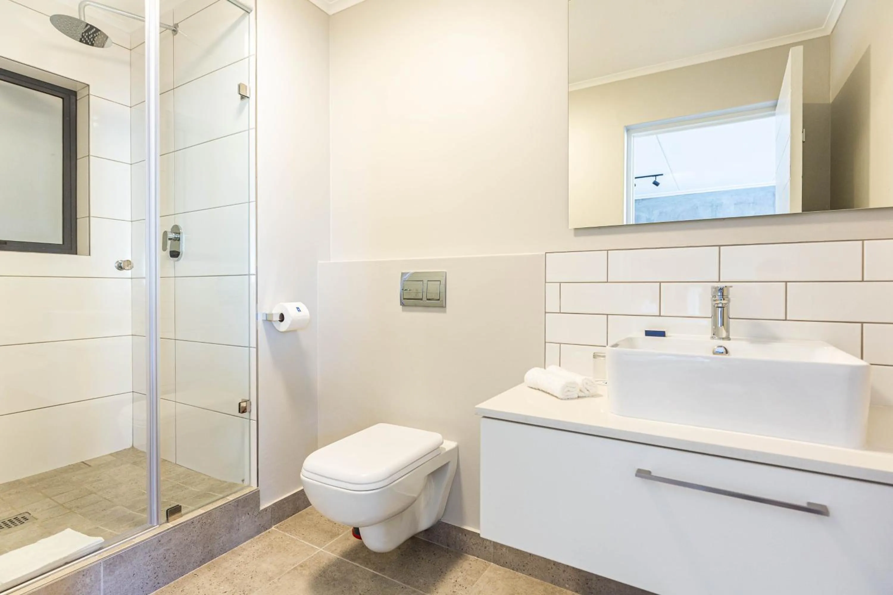 Bathroom in Urban Artisan Luxury Suites by Totalstay