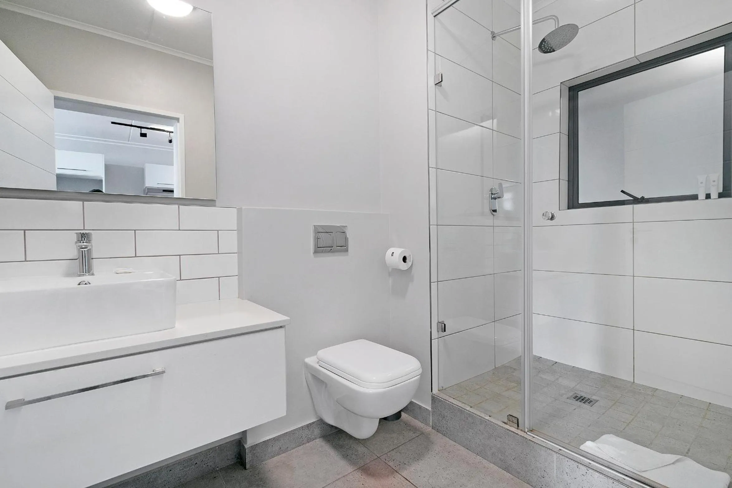 Bathroom in Urban Artisan Luxury Suites by Totalstay