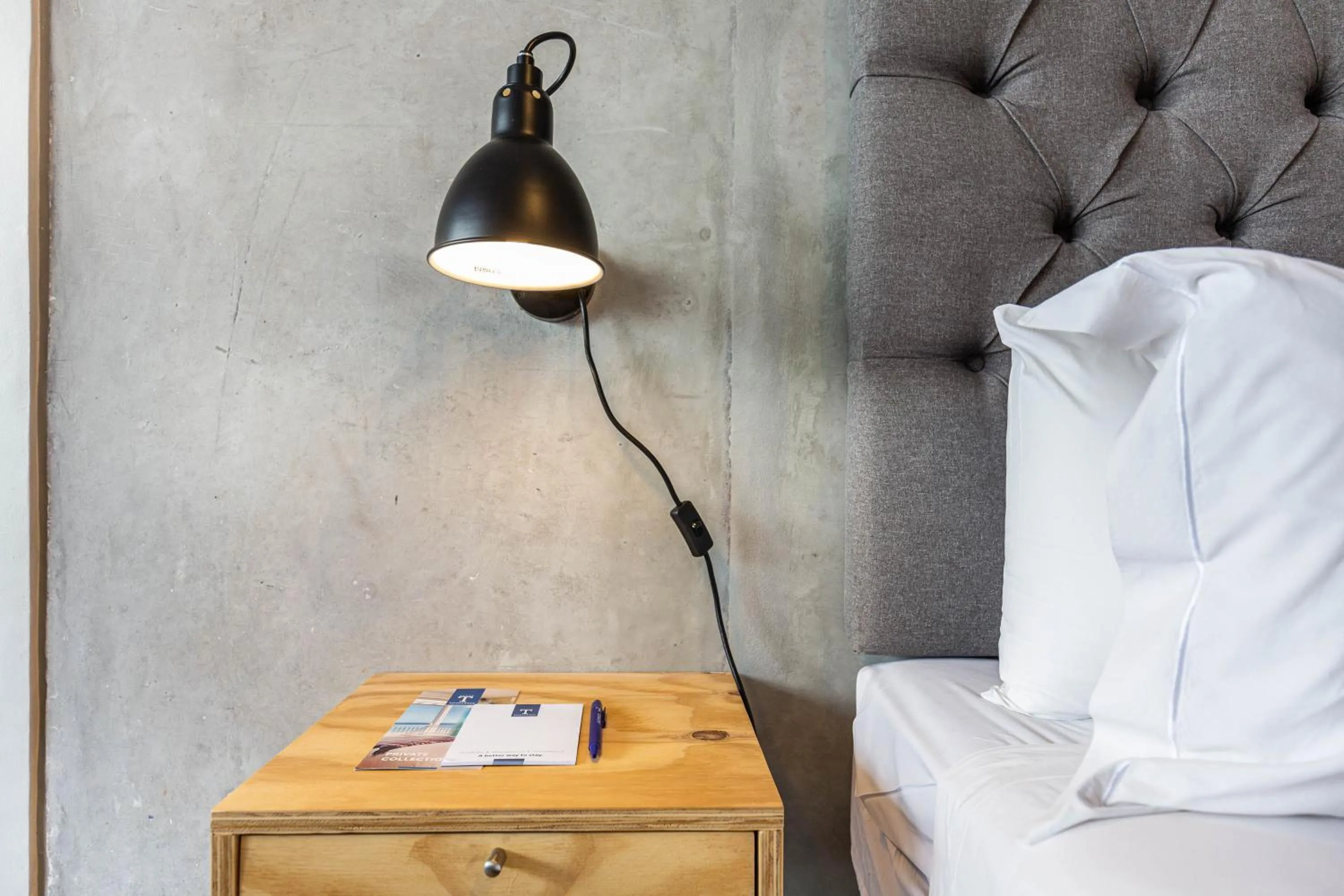 Bedroom, Bed in Urban Artisan Luxury Suites by Totalstay