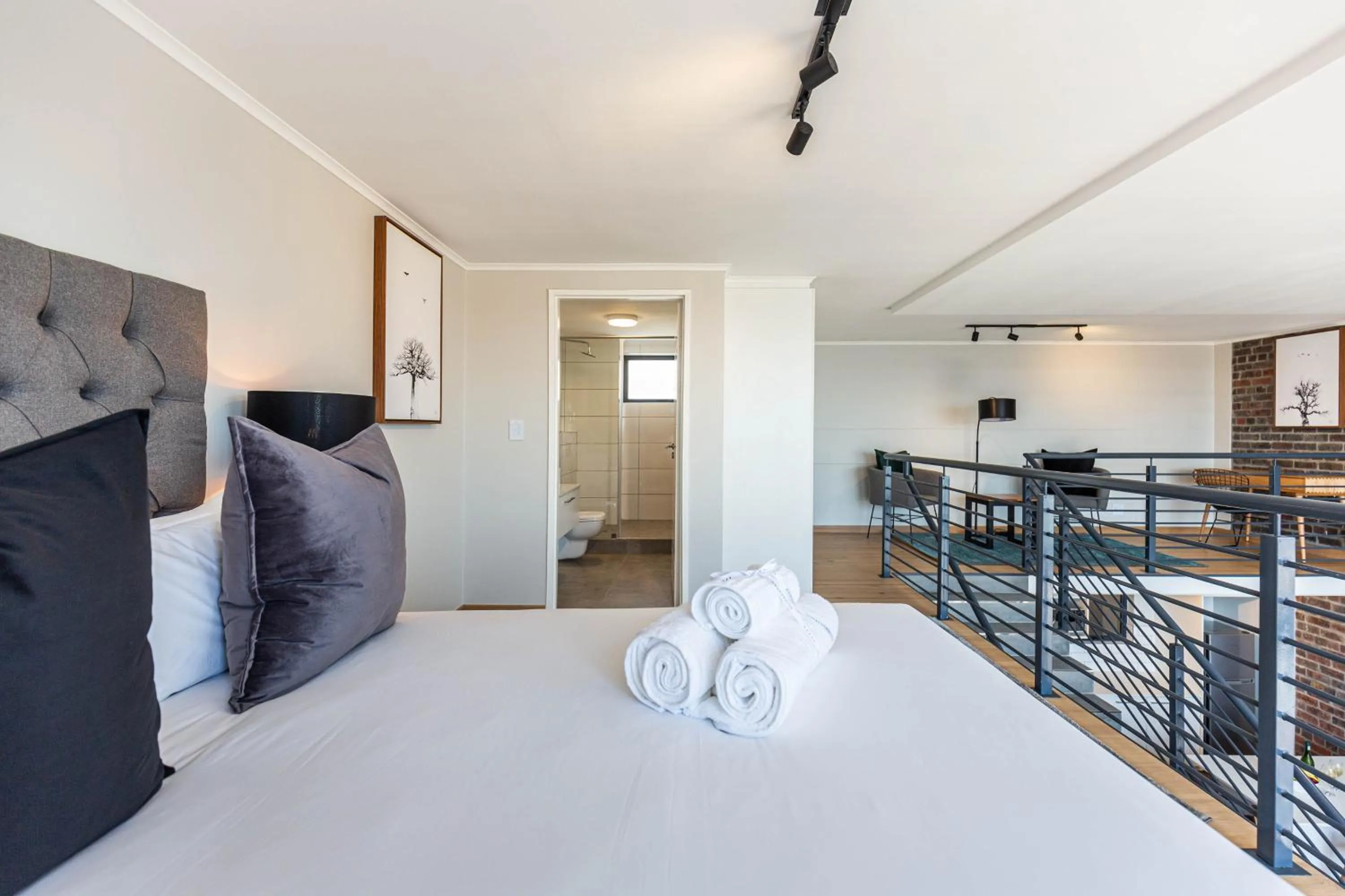 Bedroom, Bed in Urban Artisan Luxury Suites by Totalstay
