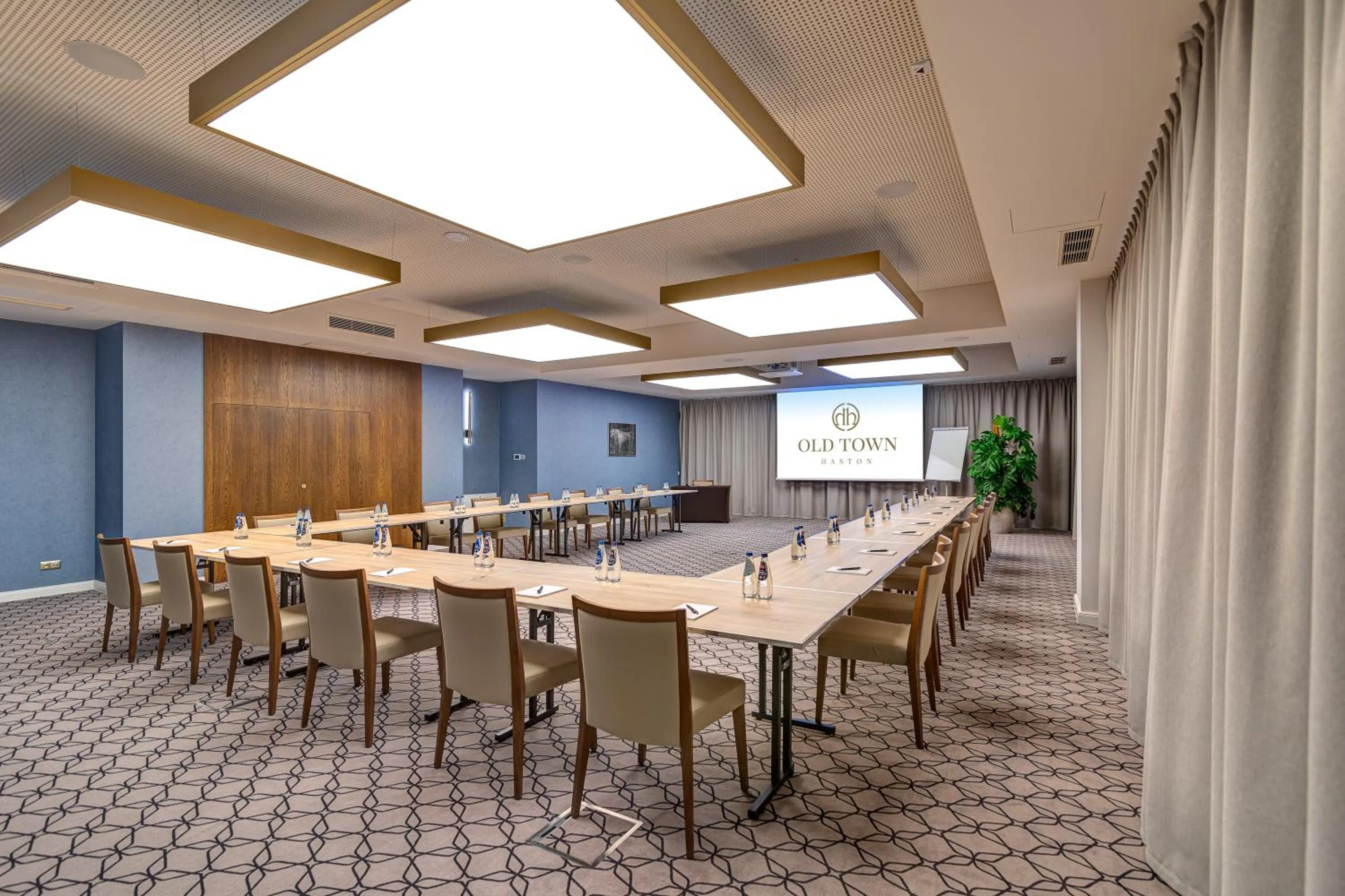 Meeting/conference room in Old Town Haston