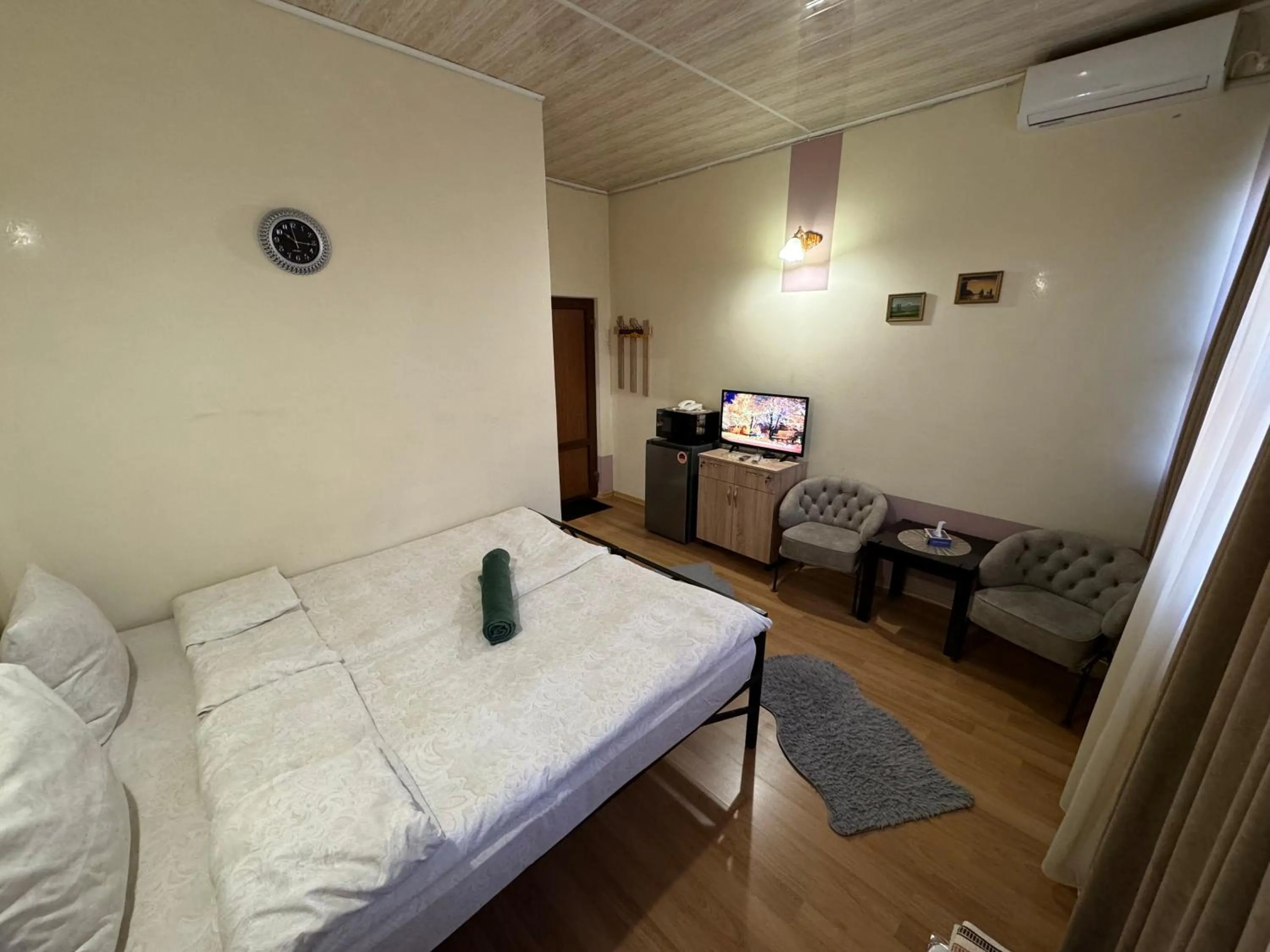 Photo of the whole room, Bed in ALEM Hotel