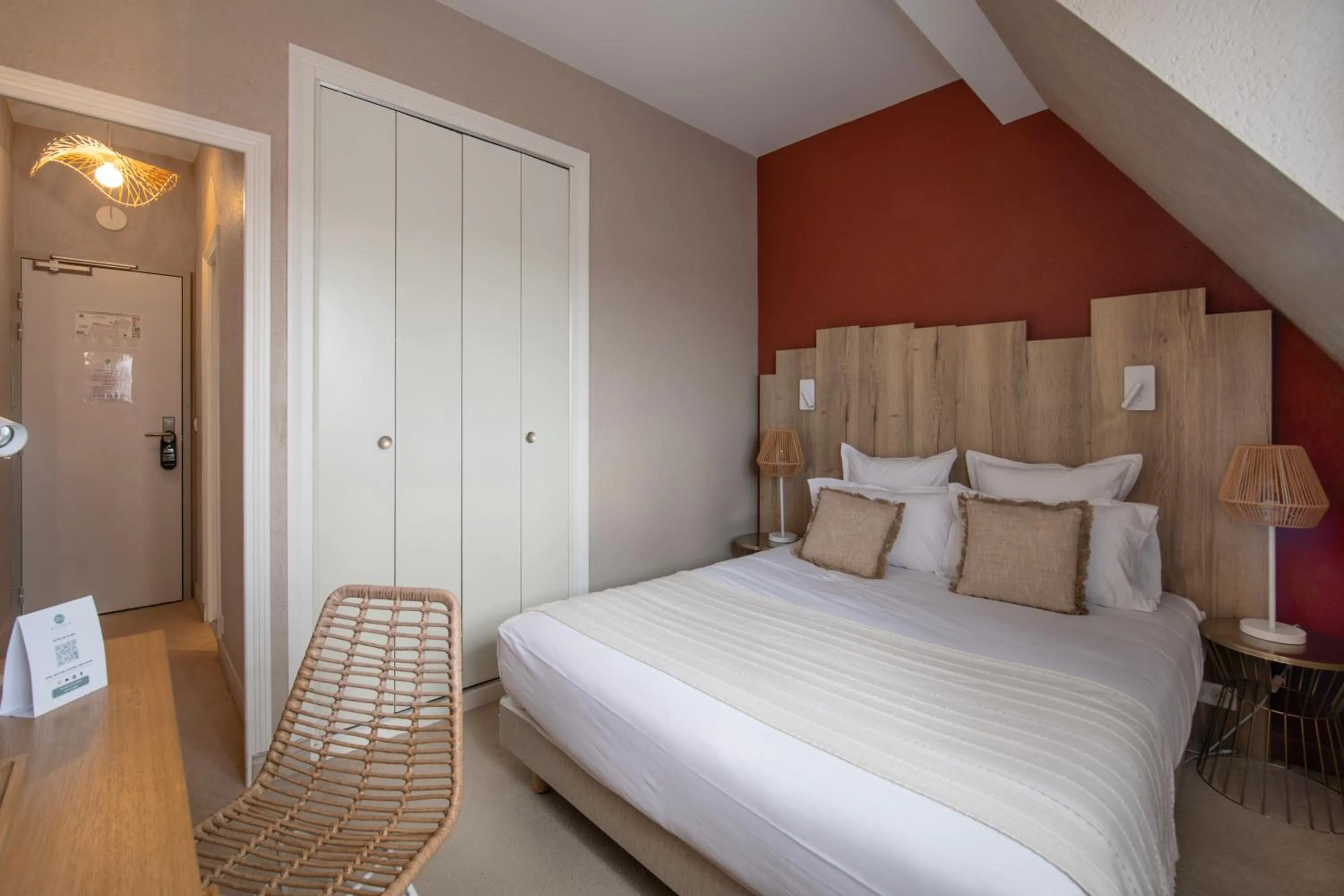 Bed in Hôtel BO & MIA