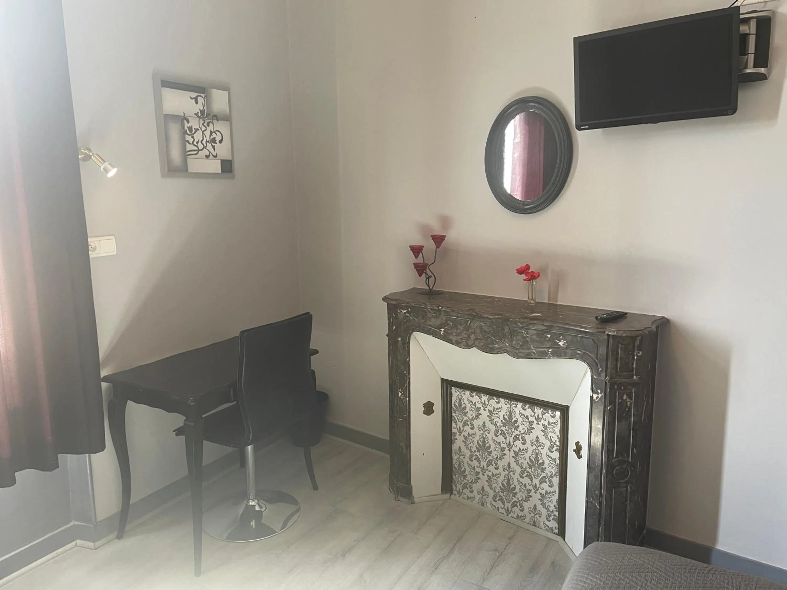 Dining area in Hotel Au Chapon Fin