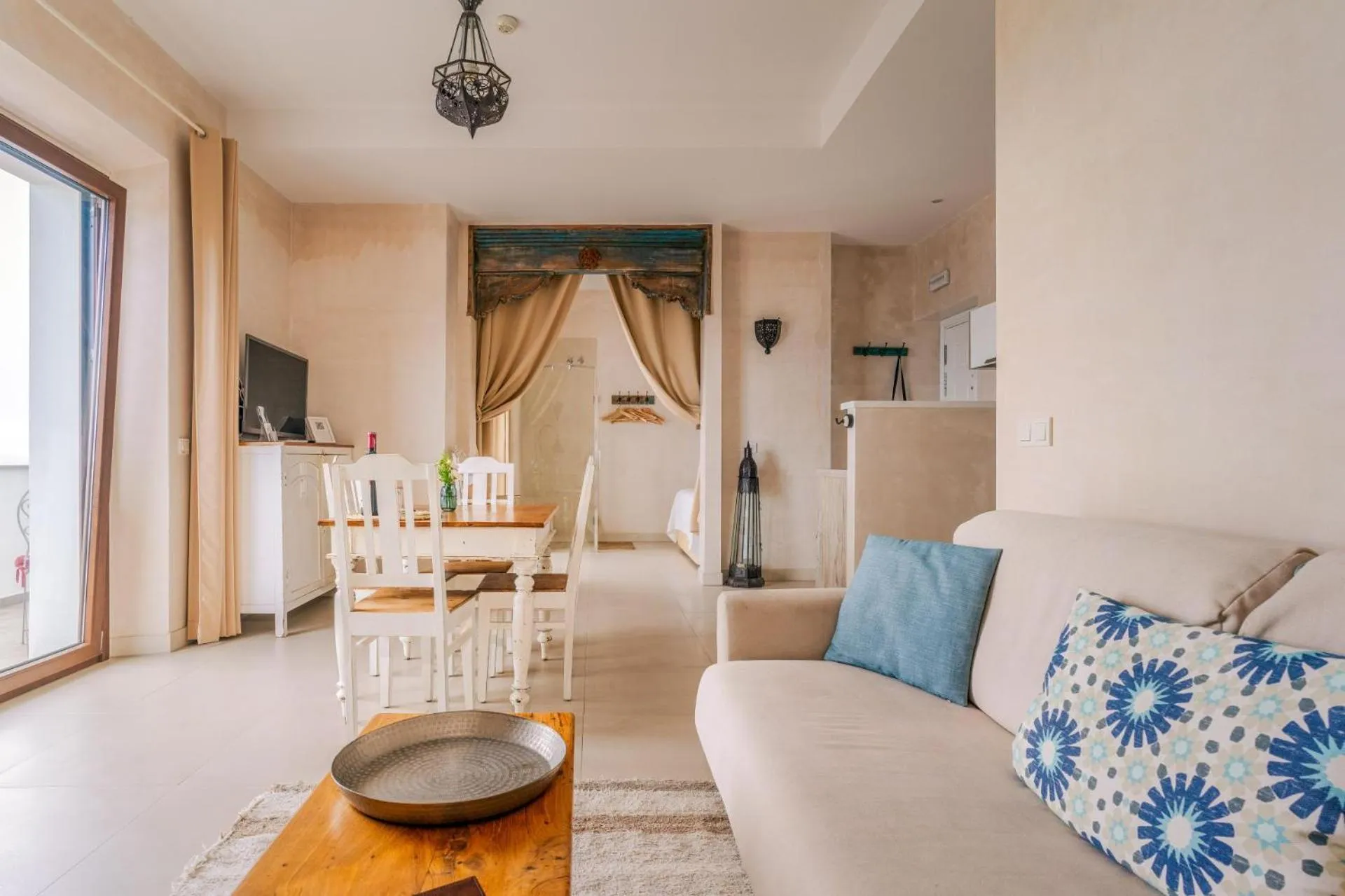 Apartamentos La Residencia Tarifa