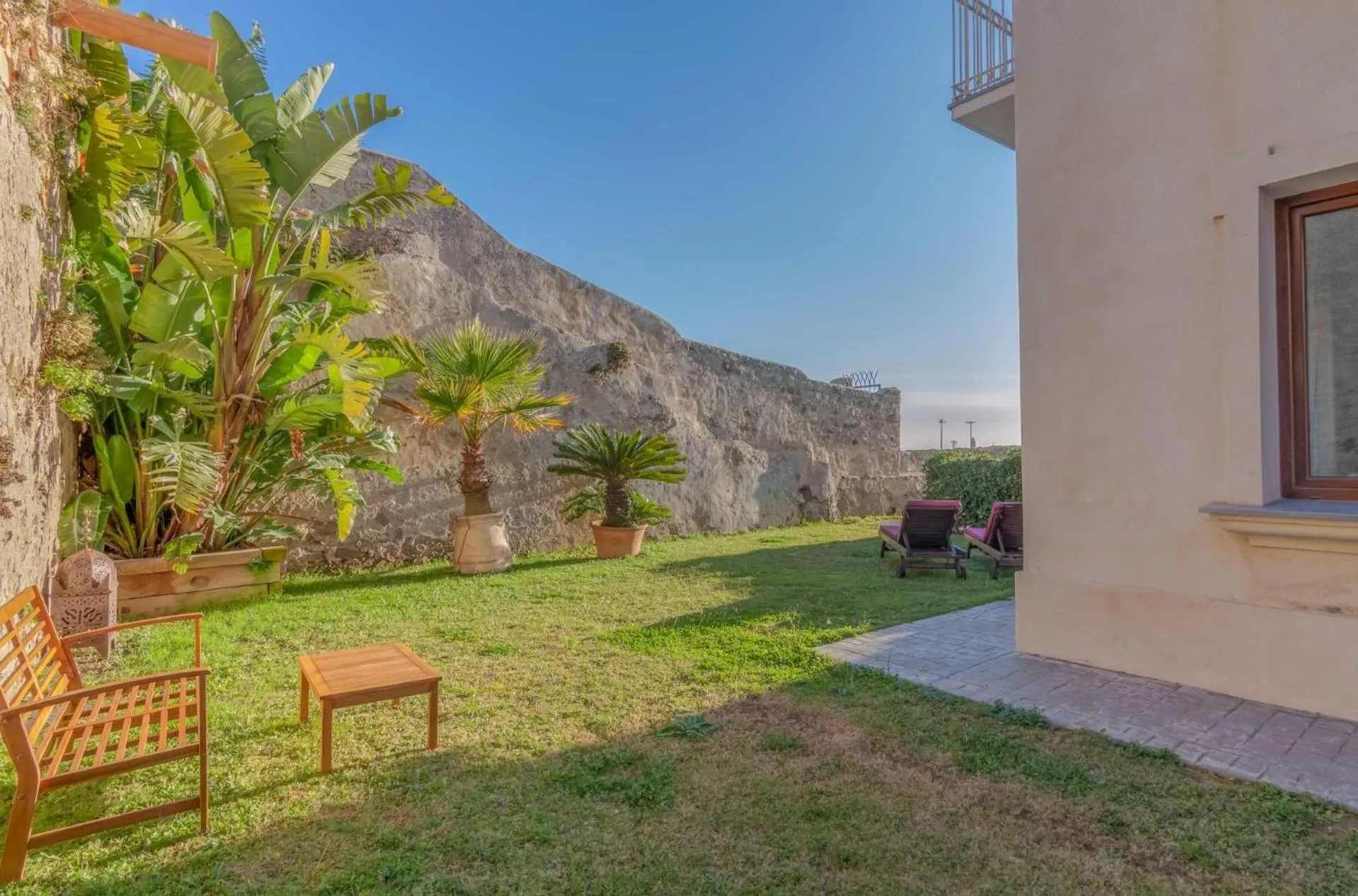 Apartamentos La Residencia Tarifa