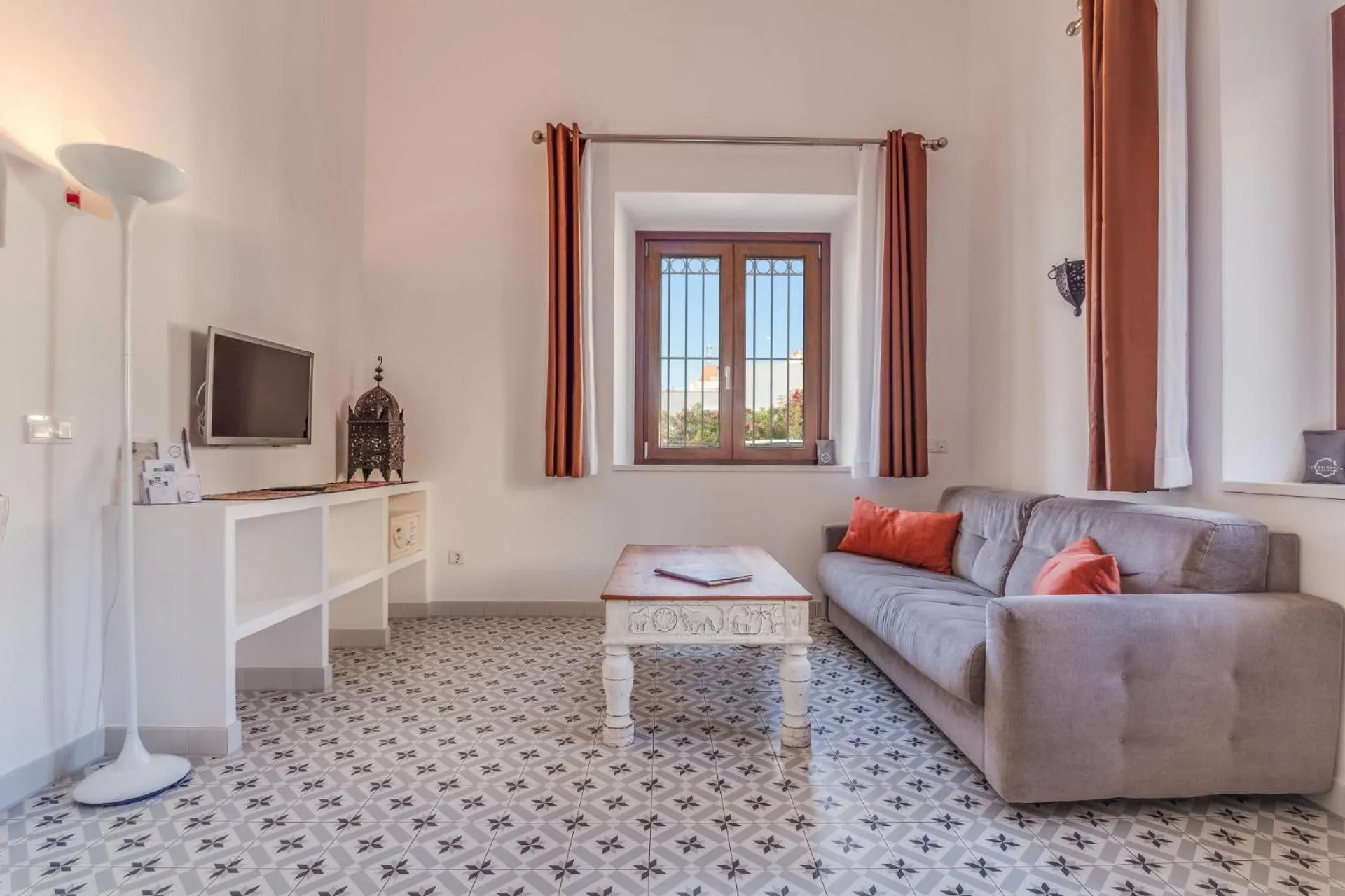 Apartamentos La Residencia Tarifa