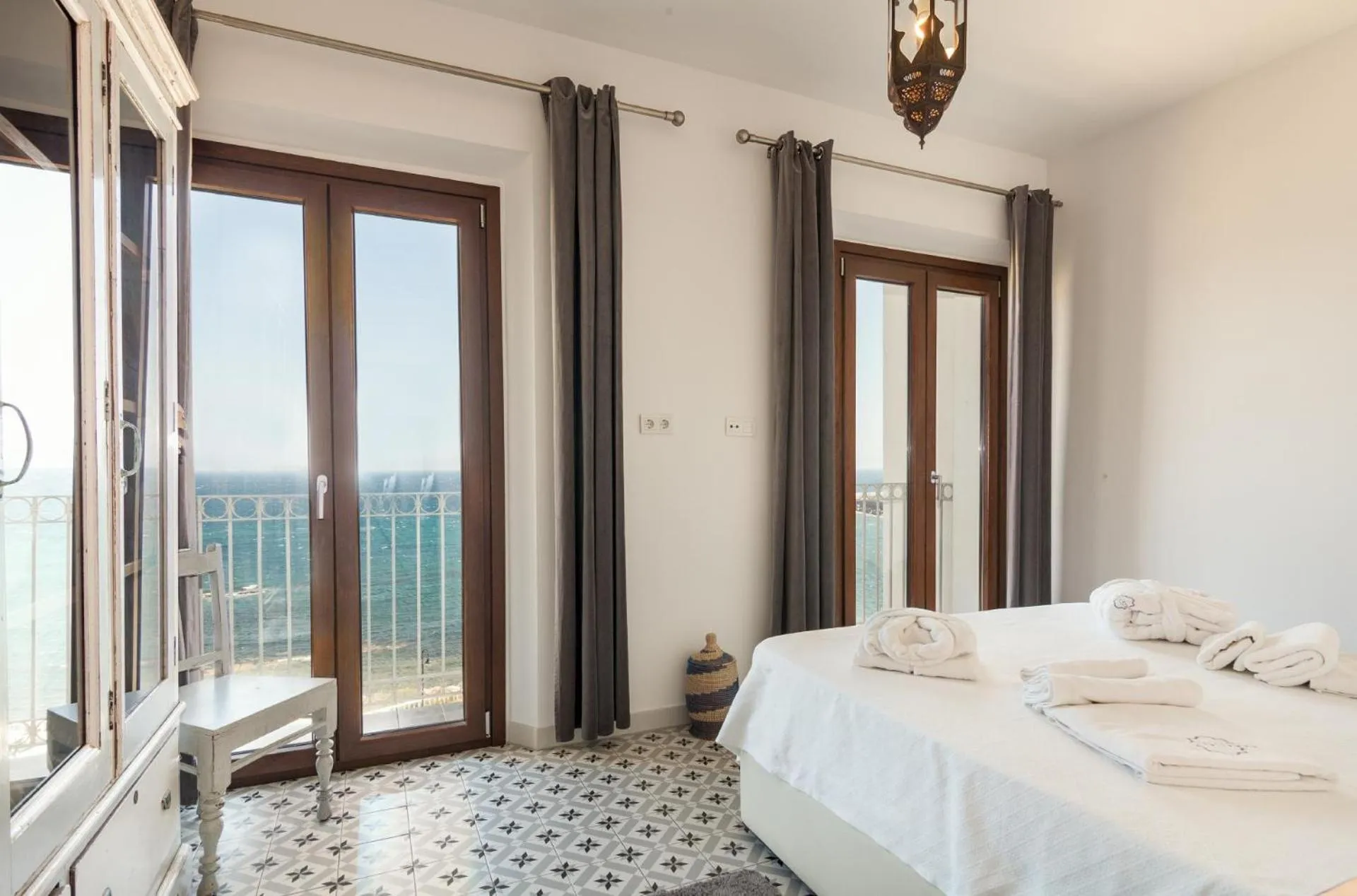 Bed in Apartamentos La Residencia Tarifa