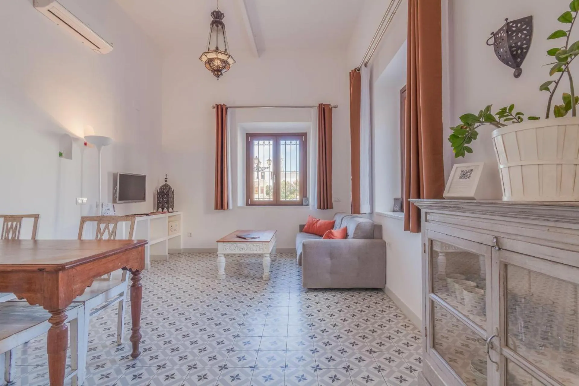 Apartamentos La Residencia Tarifa