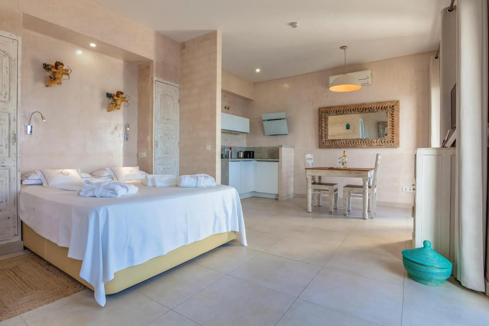 Bed in Apartamentos La Residencia Tarifa