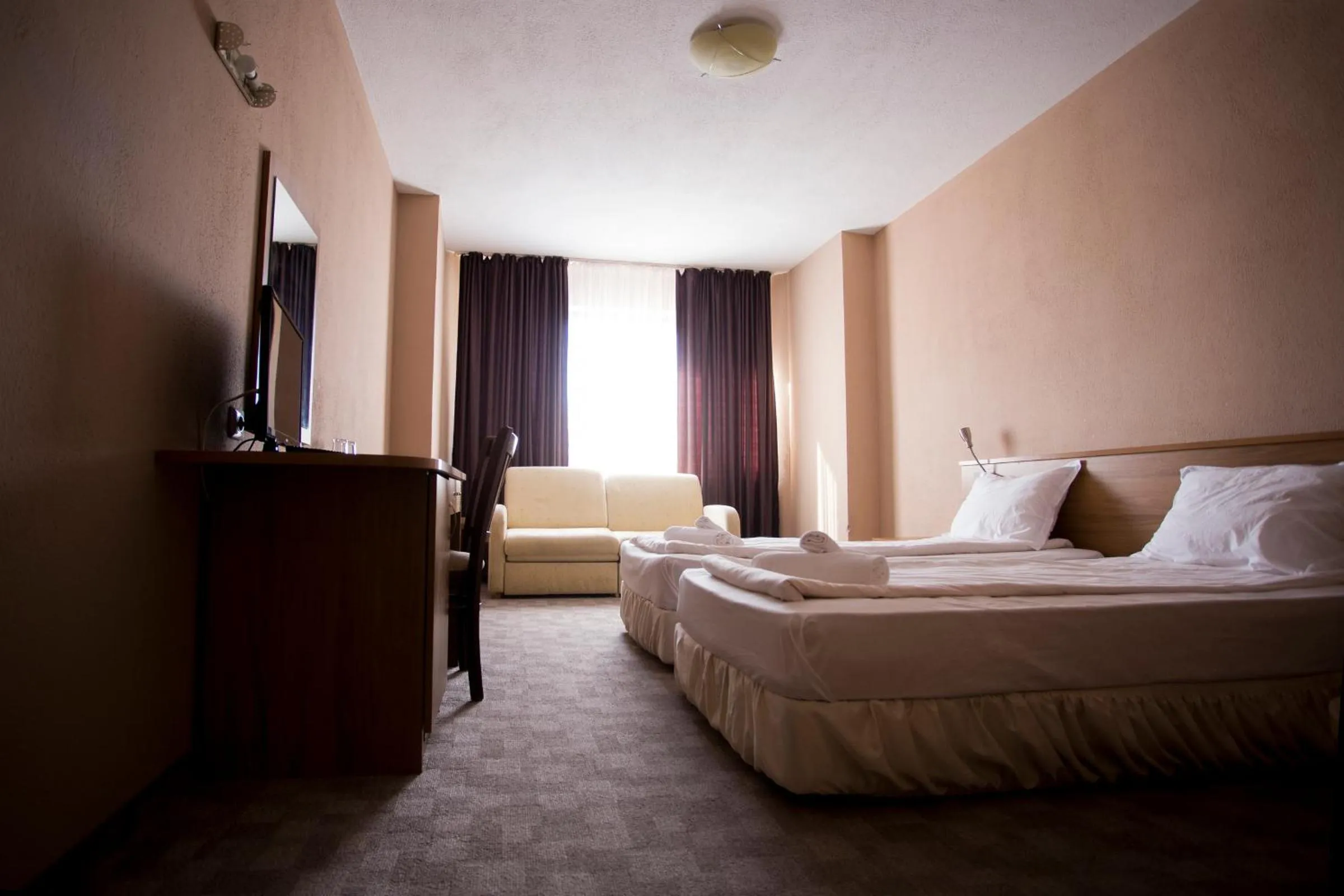 Bedroom, Bed in Family Prim Hotel