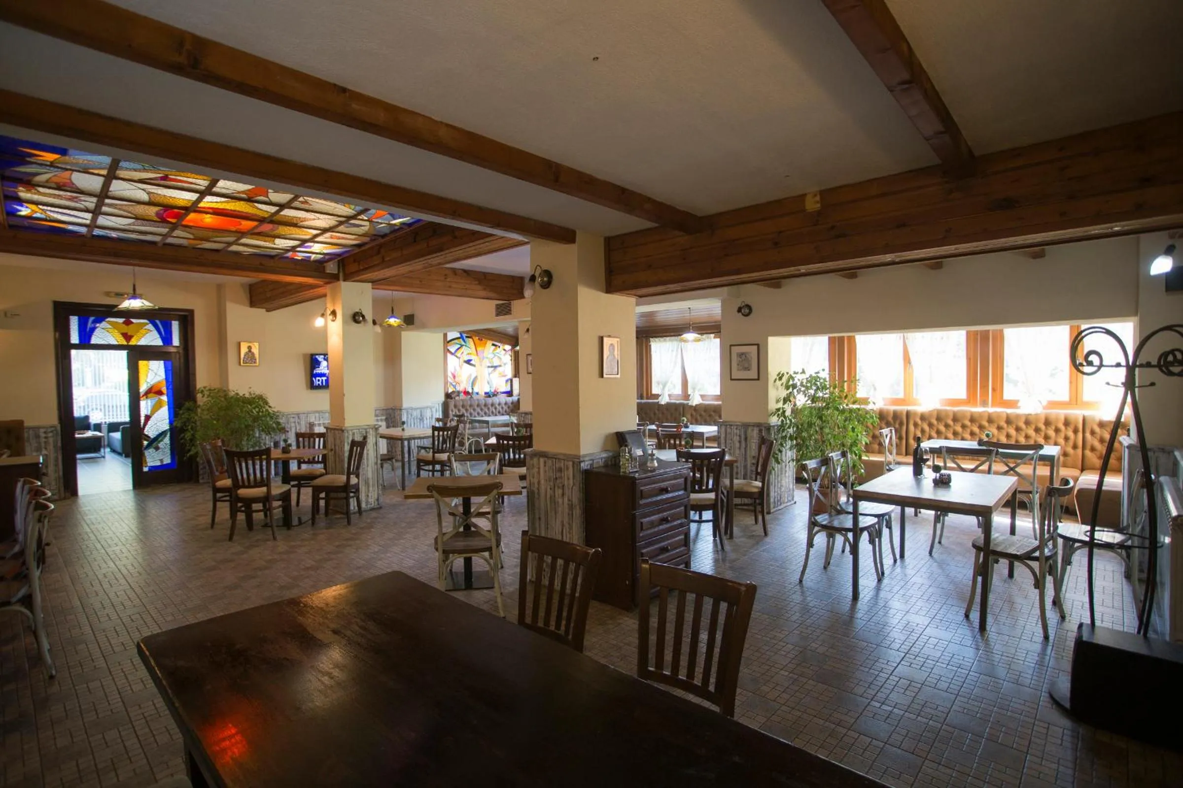 Food and drinks in Family Prim Hotel