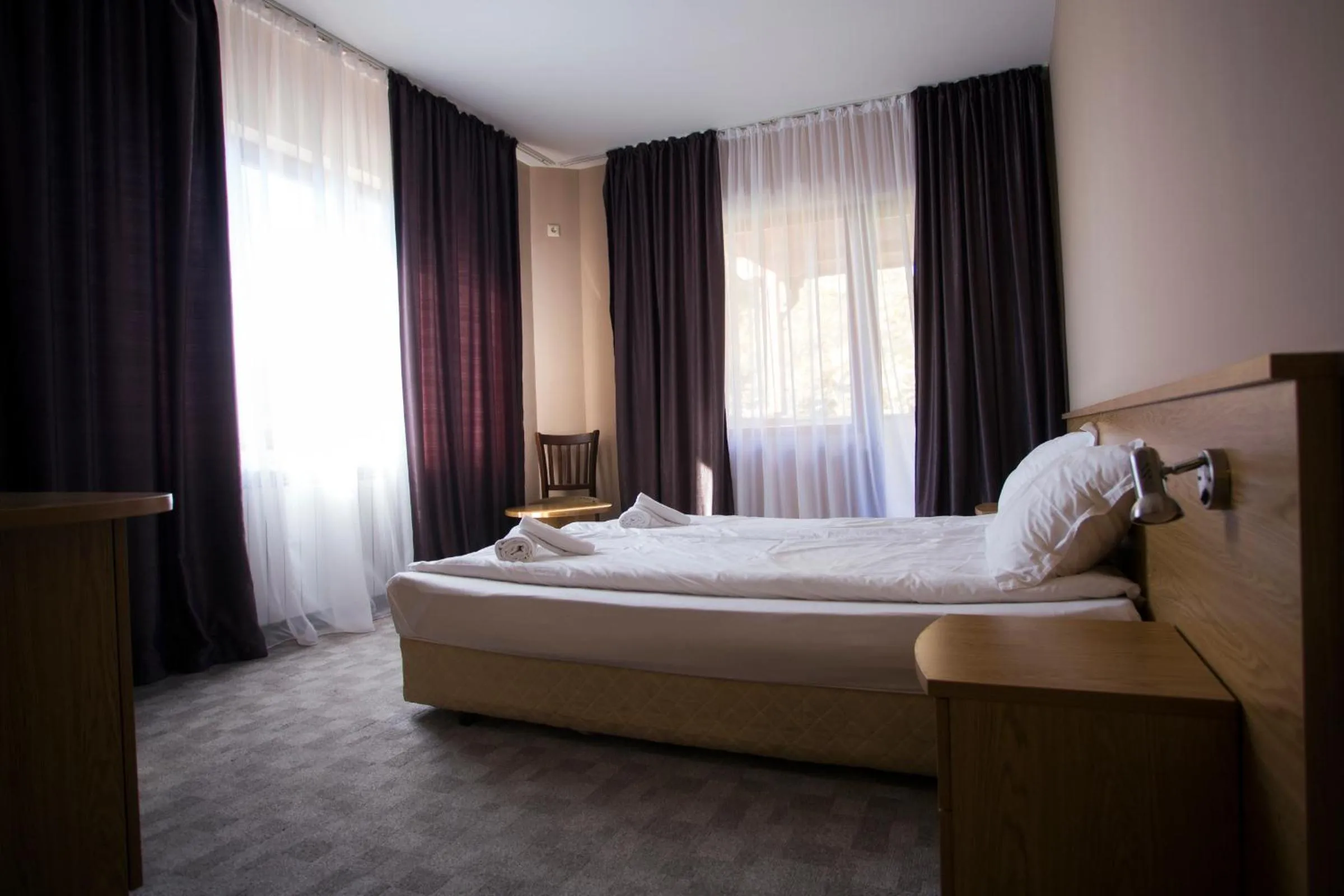 Bedroom, Bed in Family Prim Hotel