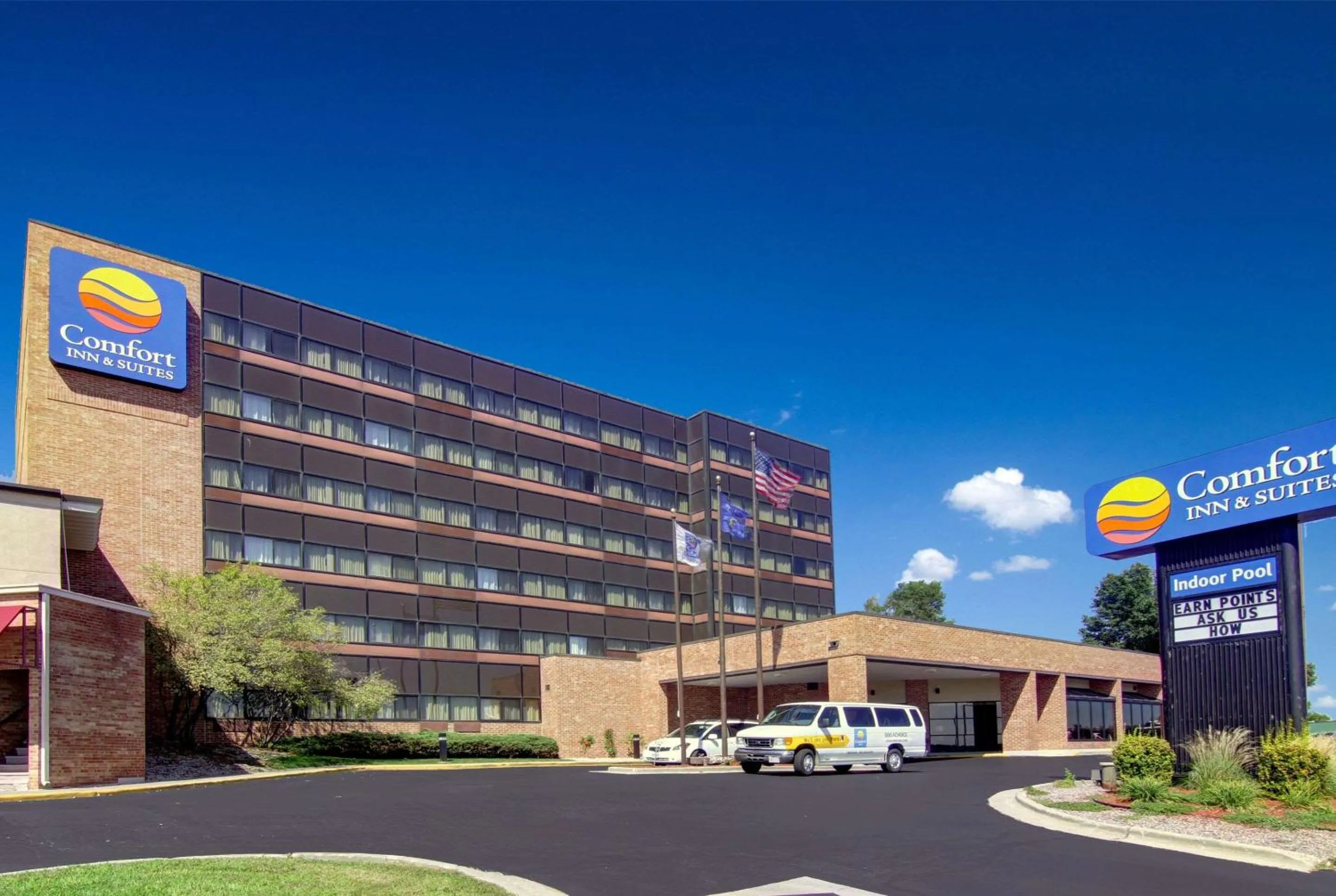 Property building in Comfort Inn & Suites Madison - Airport