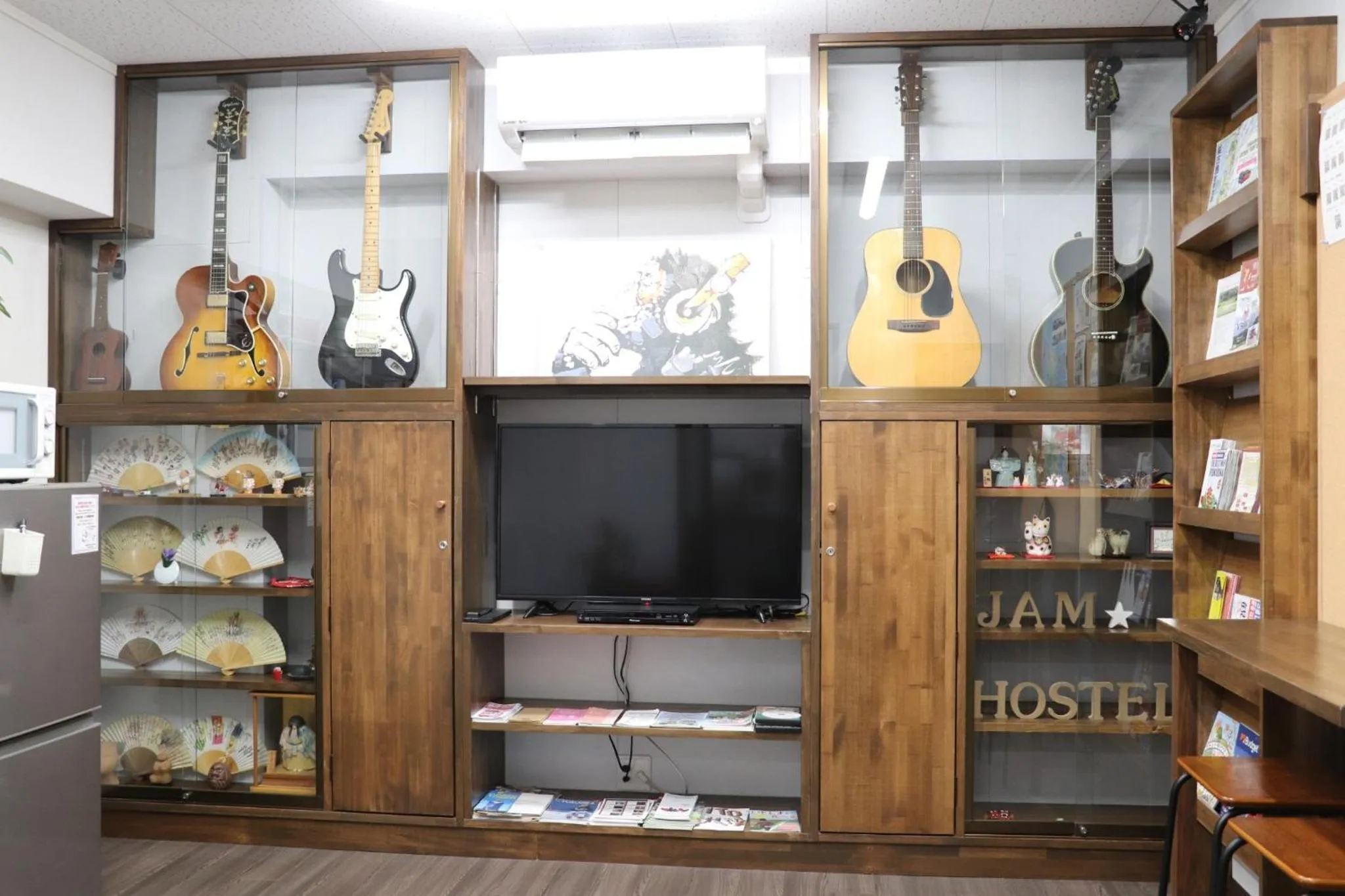 TV/Entertainment Center in JAM HOSTEL Hakata Station Front Semi-private room with shared bathroom - Vacation STAY 61443