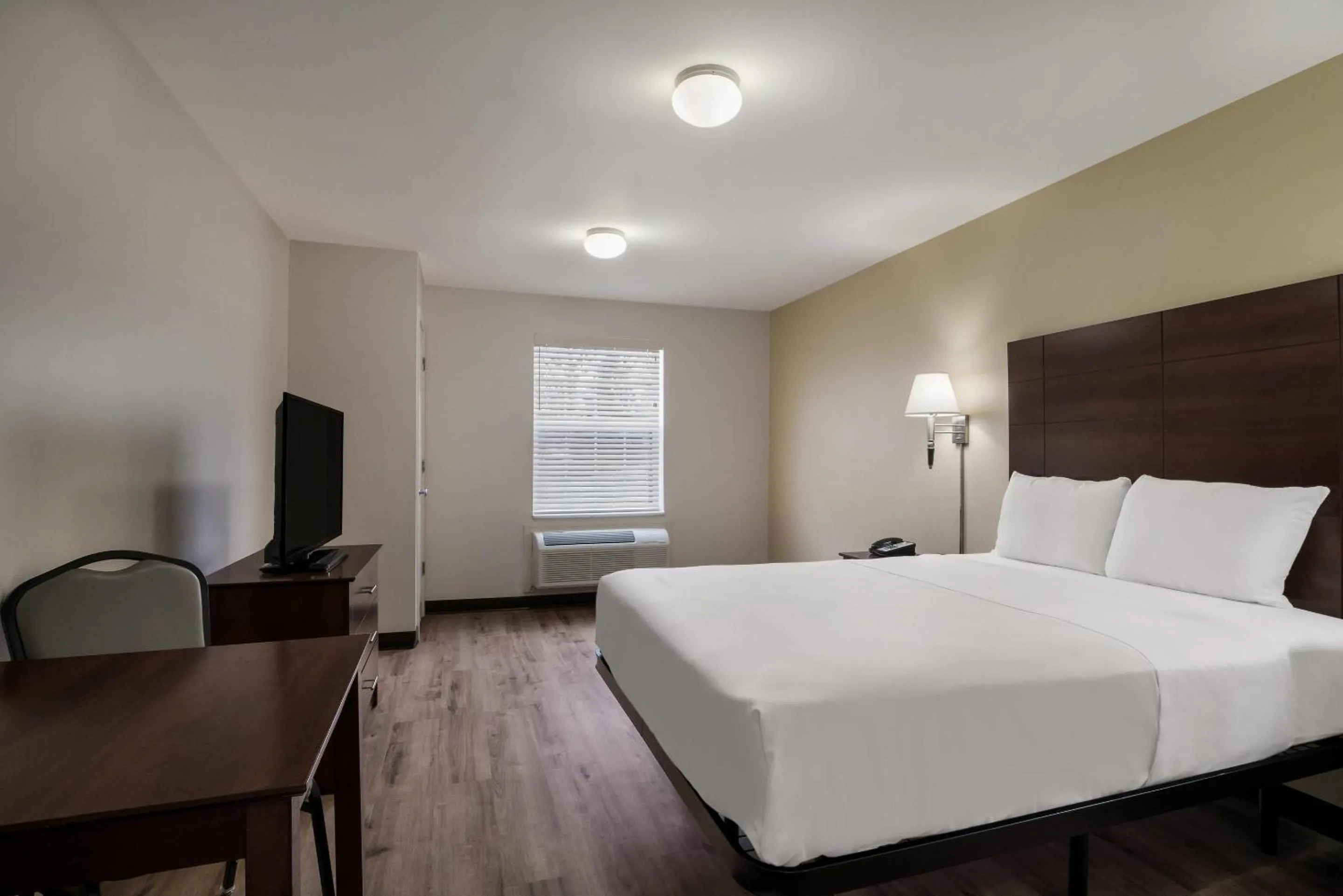 Bedroom, Bed in Suburban Studios Denver Central-Arvada