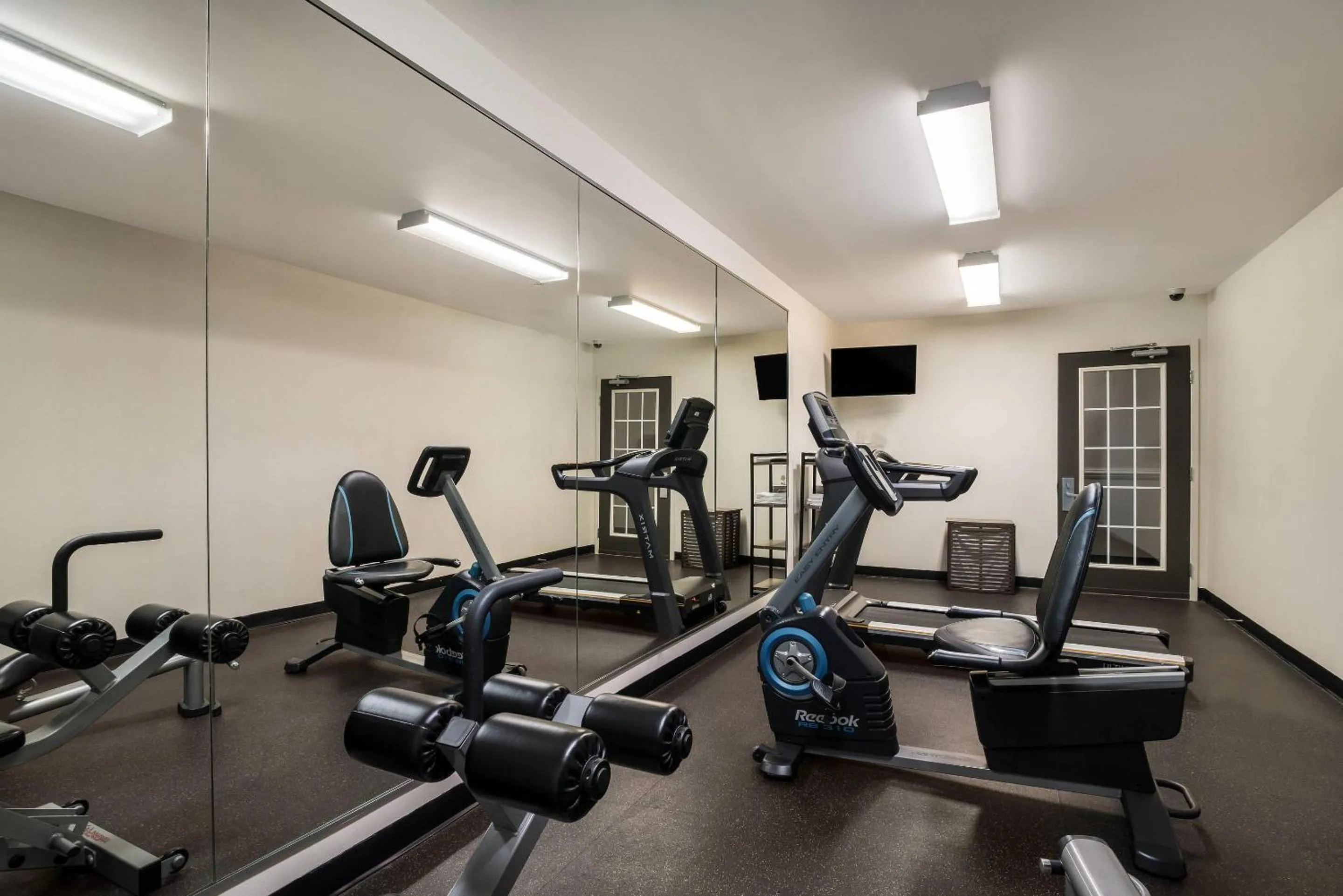 Fitness centre/facilities in Suburban Studios Denver Central-Arvada