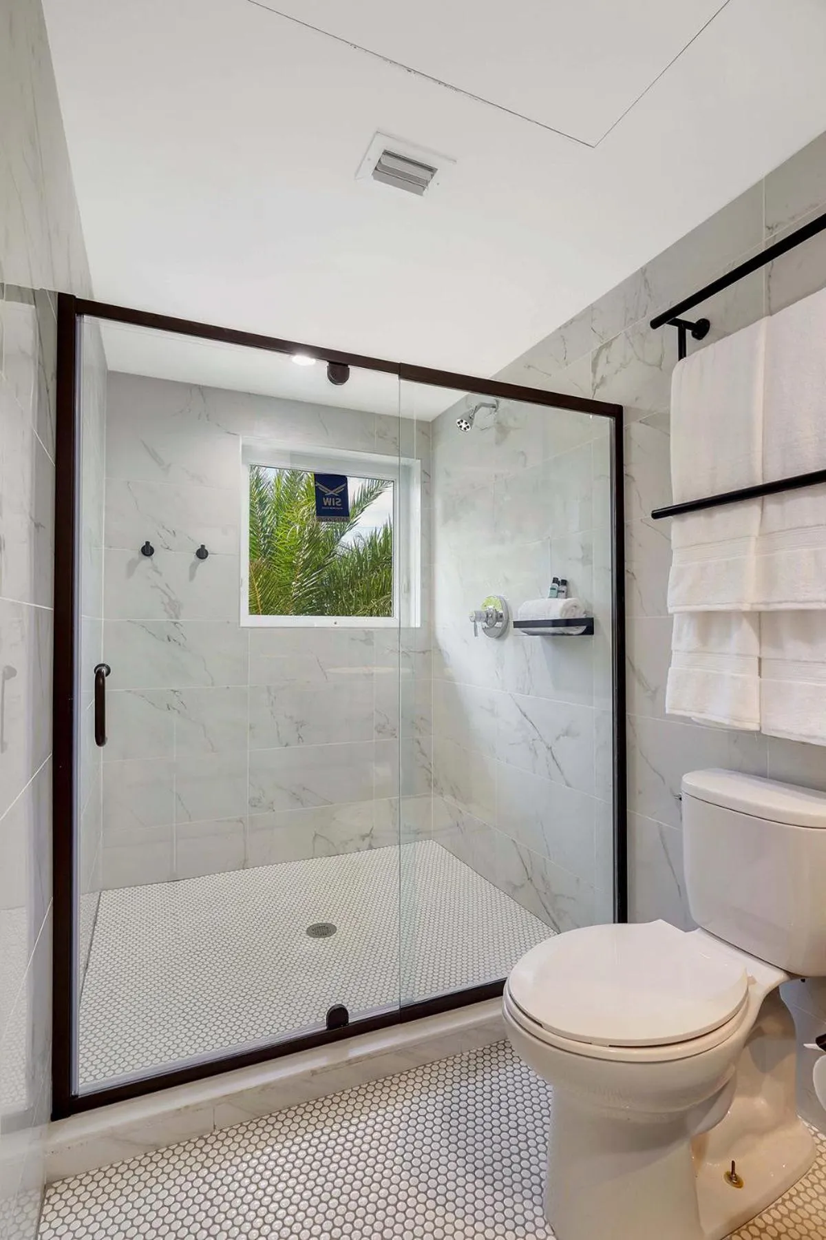 Bathroom in Ocean Treasure Beachside Suites